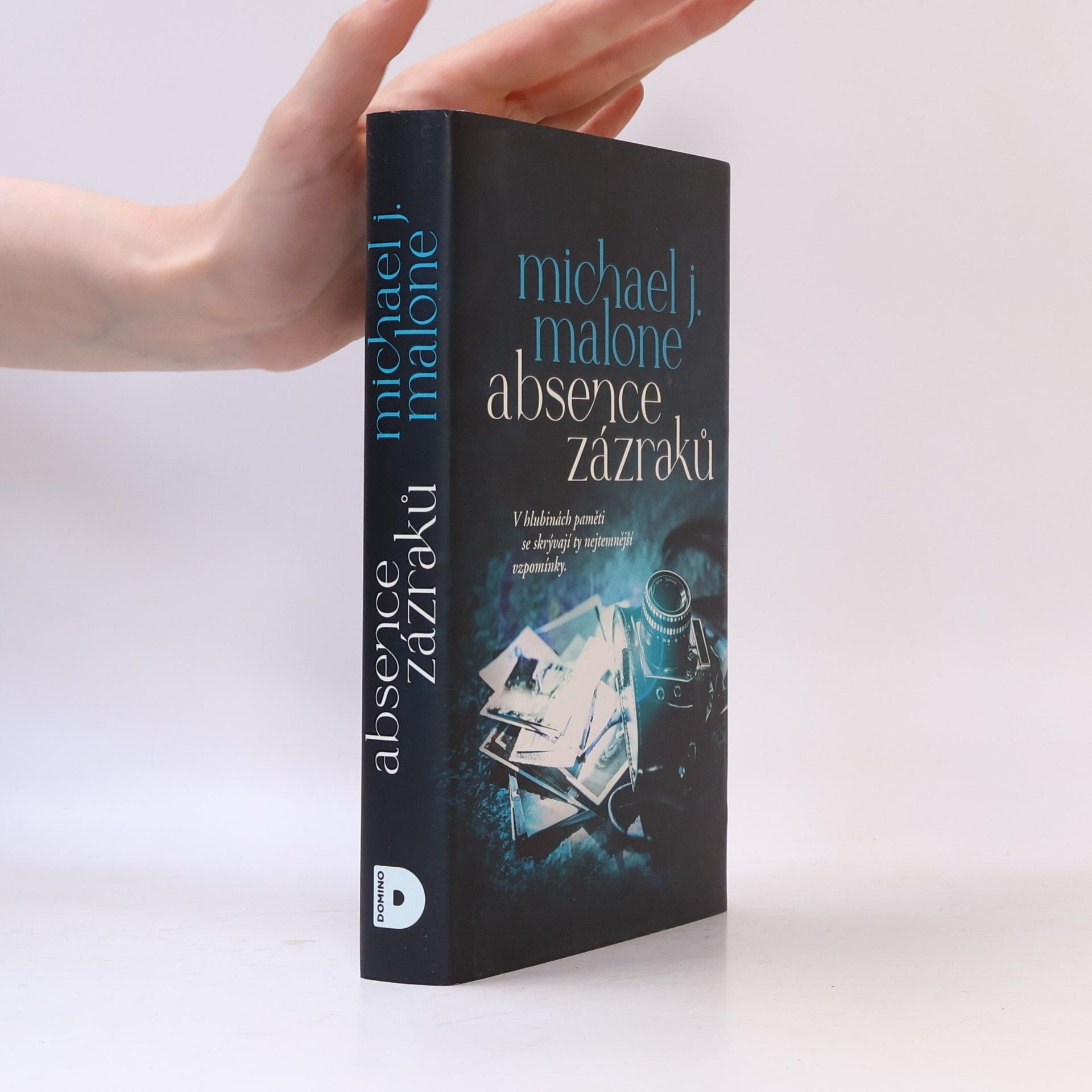 Michael J. Malone Absence zázraků