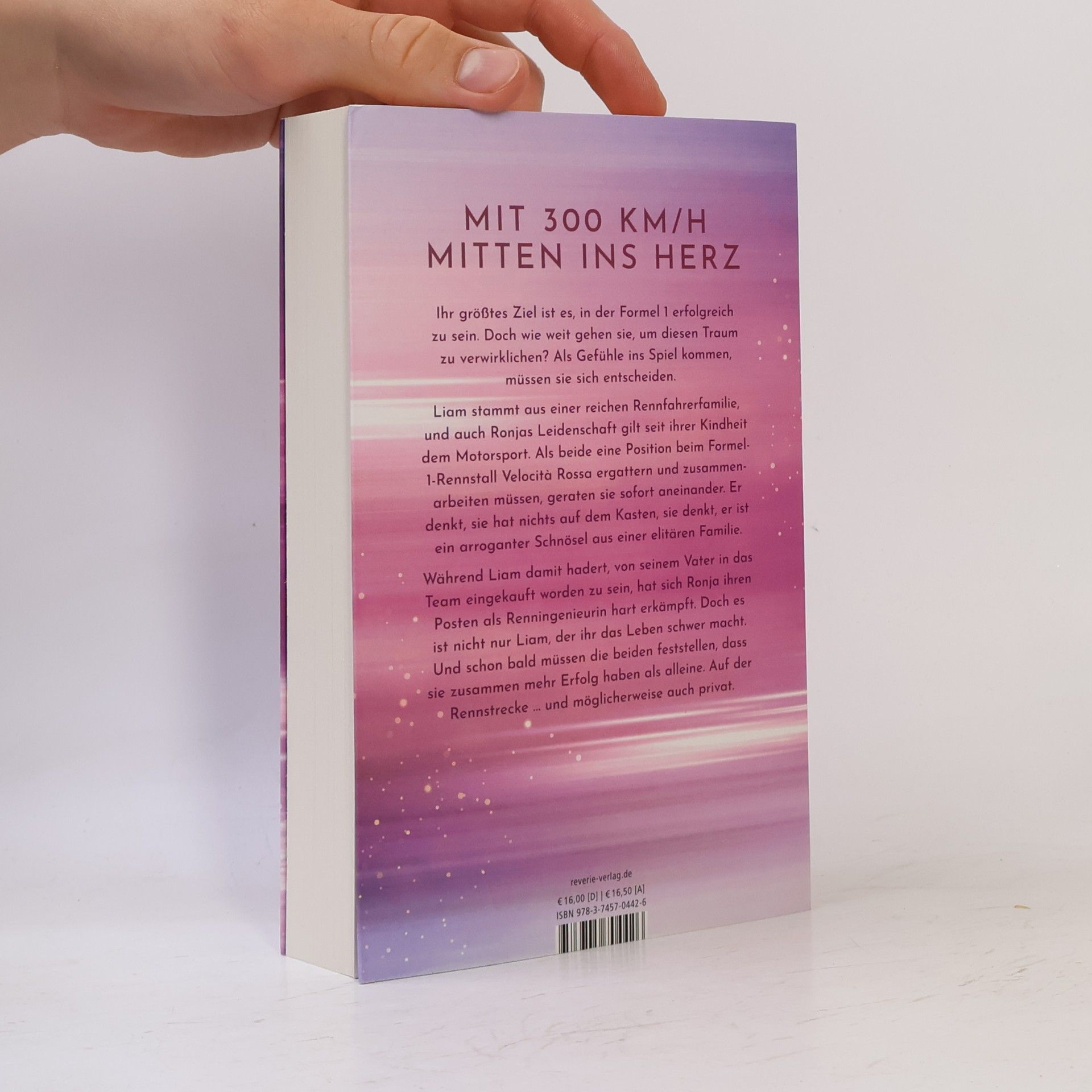 Katharina Juli Heart Racing. Roman | DIE New Adult Romance in der Welt des Rennsports | Mit Tropes wie Workplace-Romance, Enemies-to-Lovers und Secret Relationship