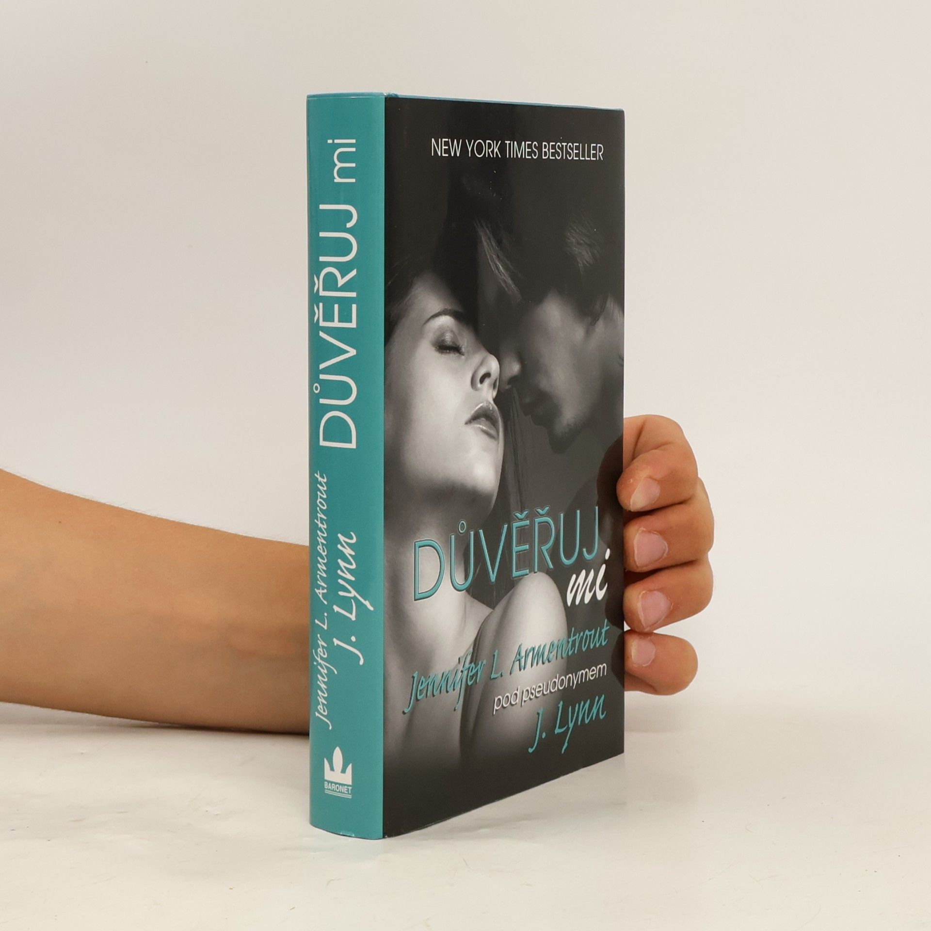 Jennifer Armentrout Důvěřuj mi