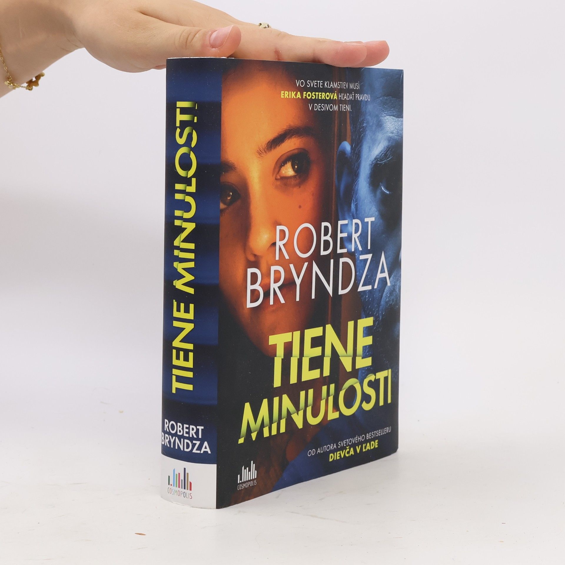 Tiene minulosti