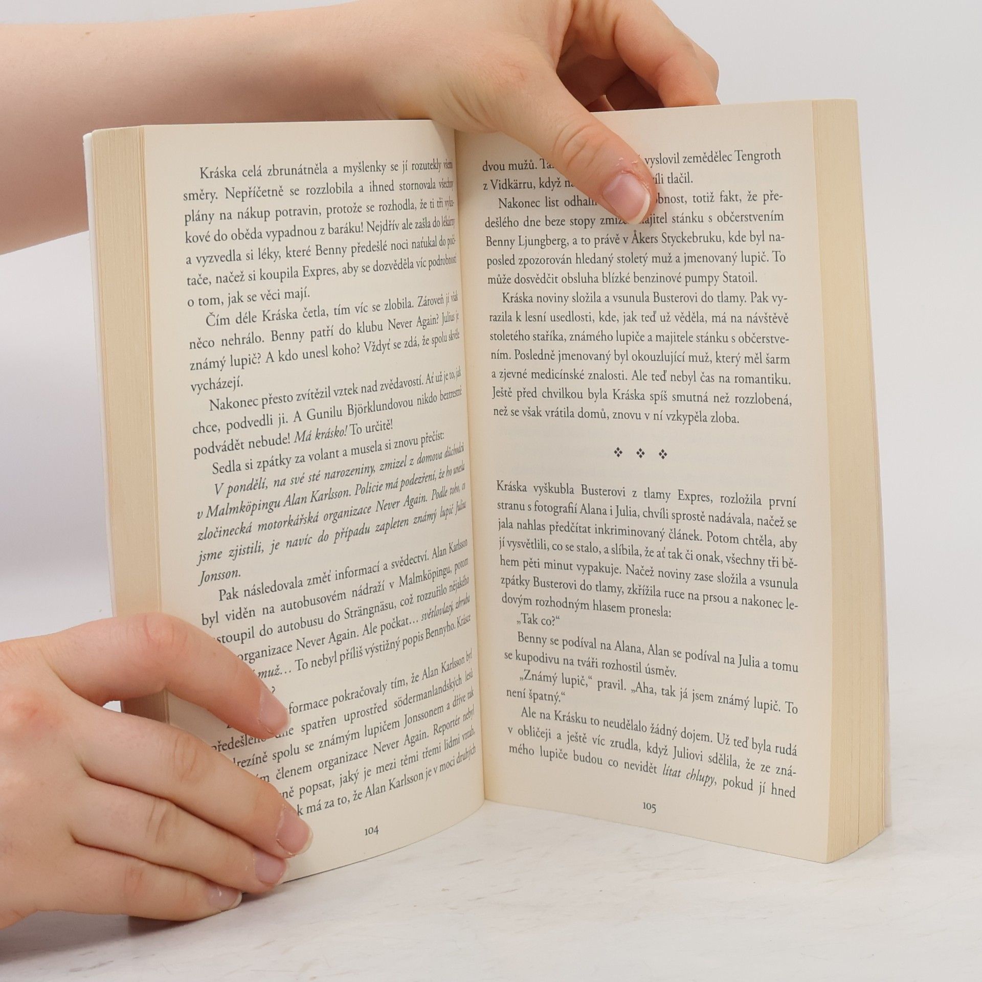 Jonas Jonasson Stoletý stařík, který vylezl z okna a zmizel