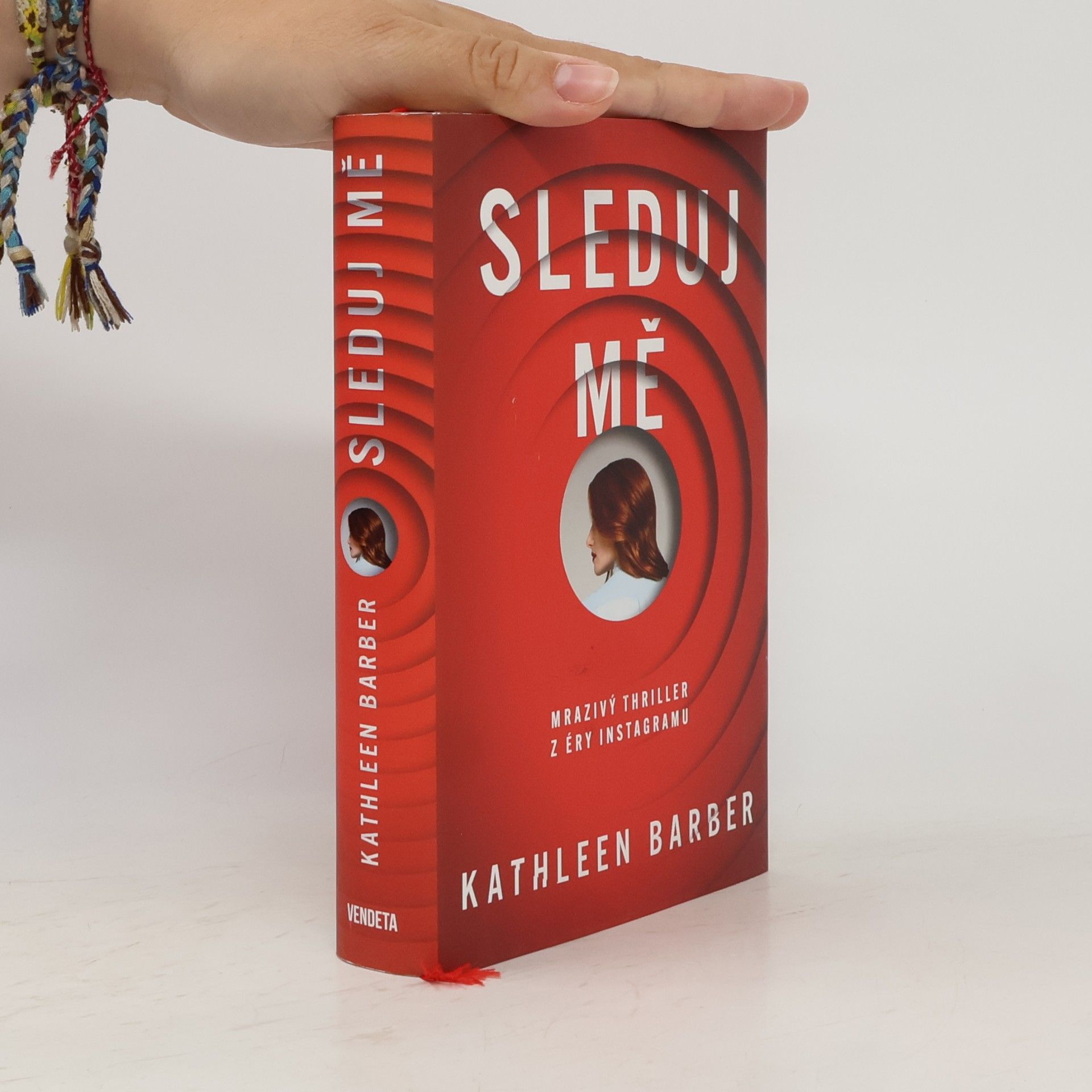 Kathleen Barber Sleduj mě