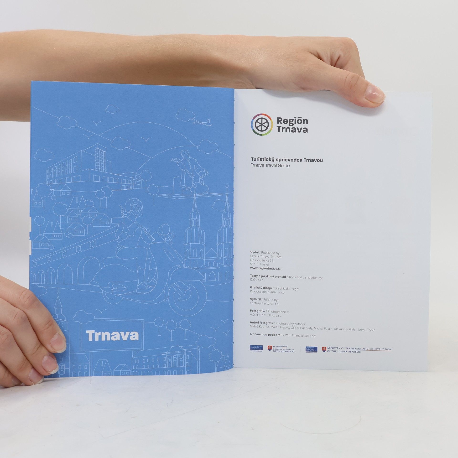 Autores varios Say hello to Trnava