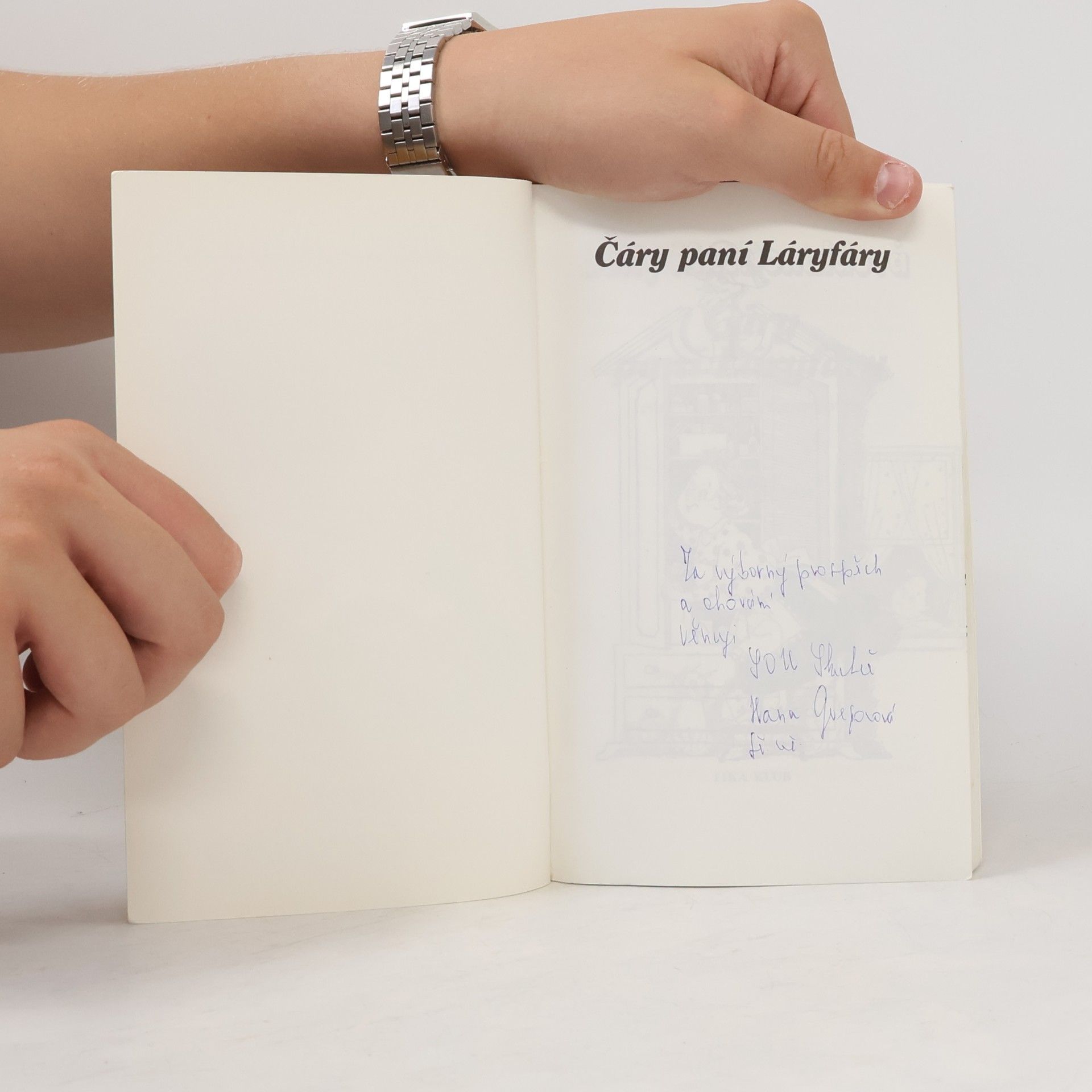 Betty MacDonald Čáry paní Láryfáry
