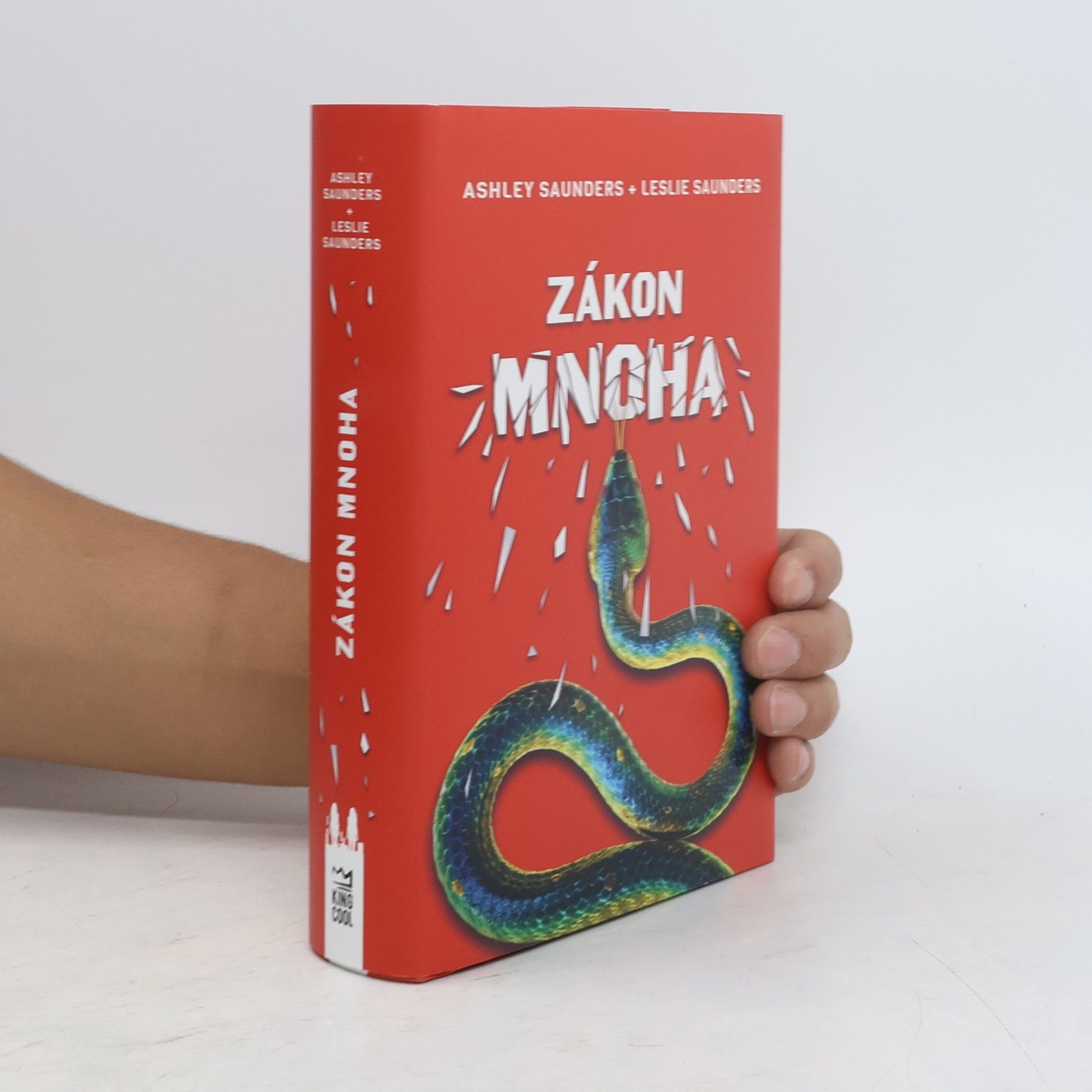 Leslie Saunders Zákon mnoha