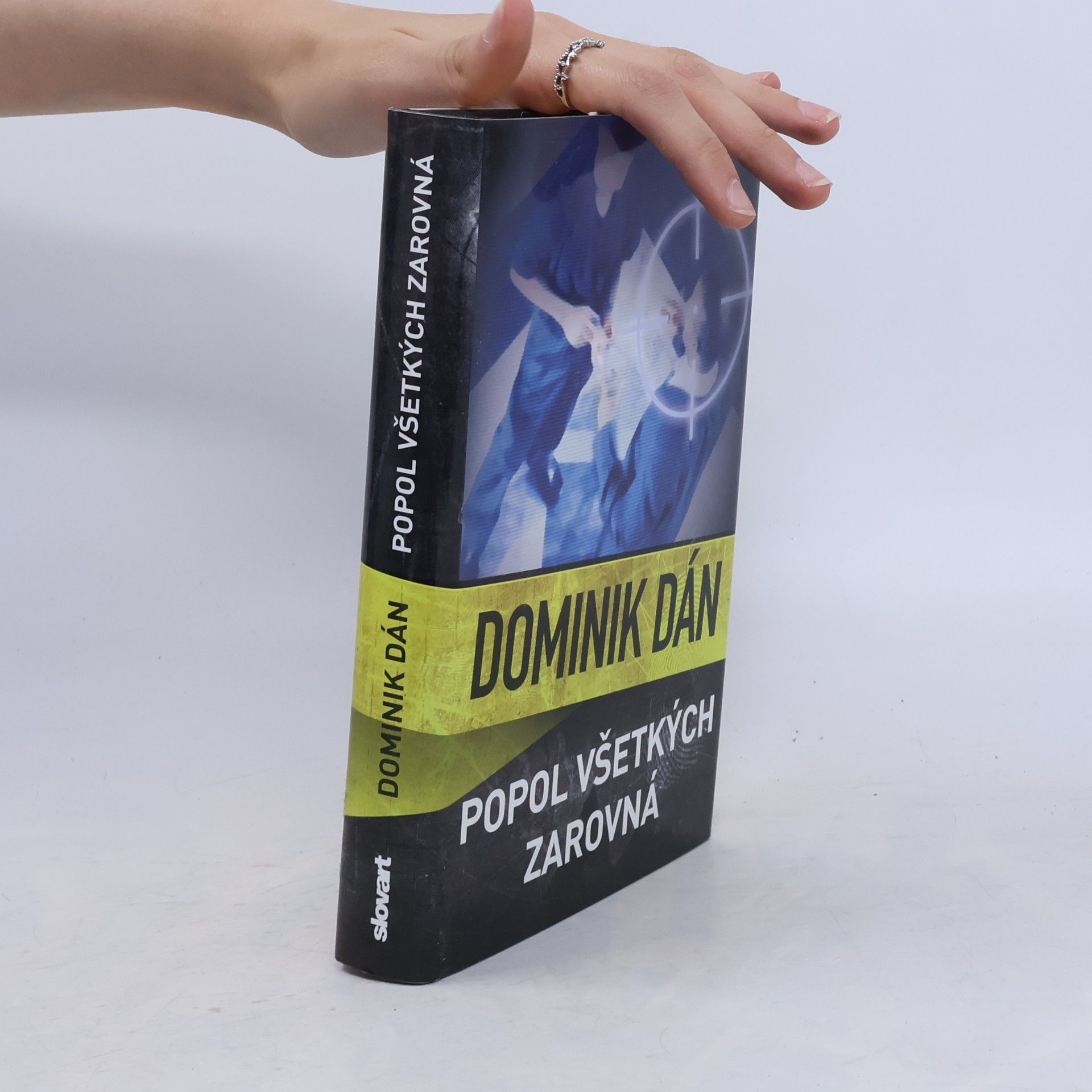Dominik Dán Popol všetkých zarovná