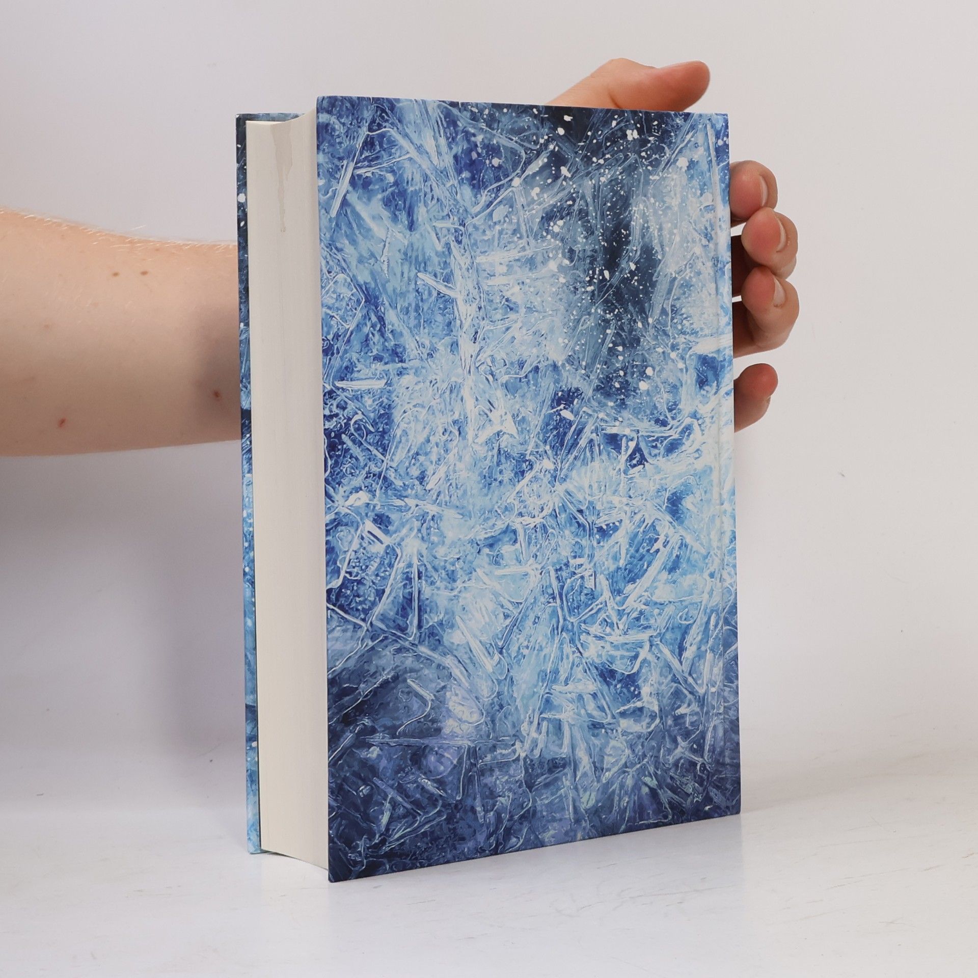 Asuka Lionera Frozen Crowns 1: Ein Kuss aus Eis und Schnee