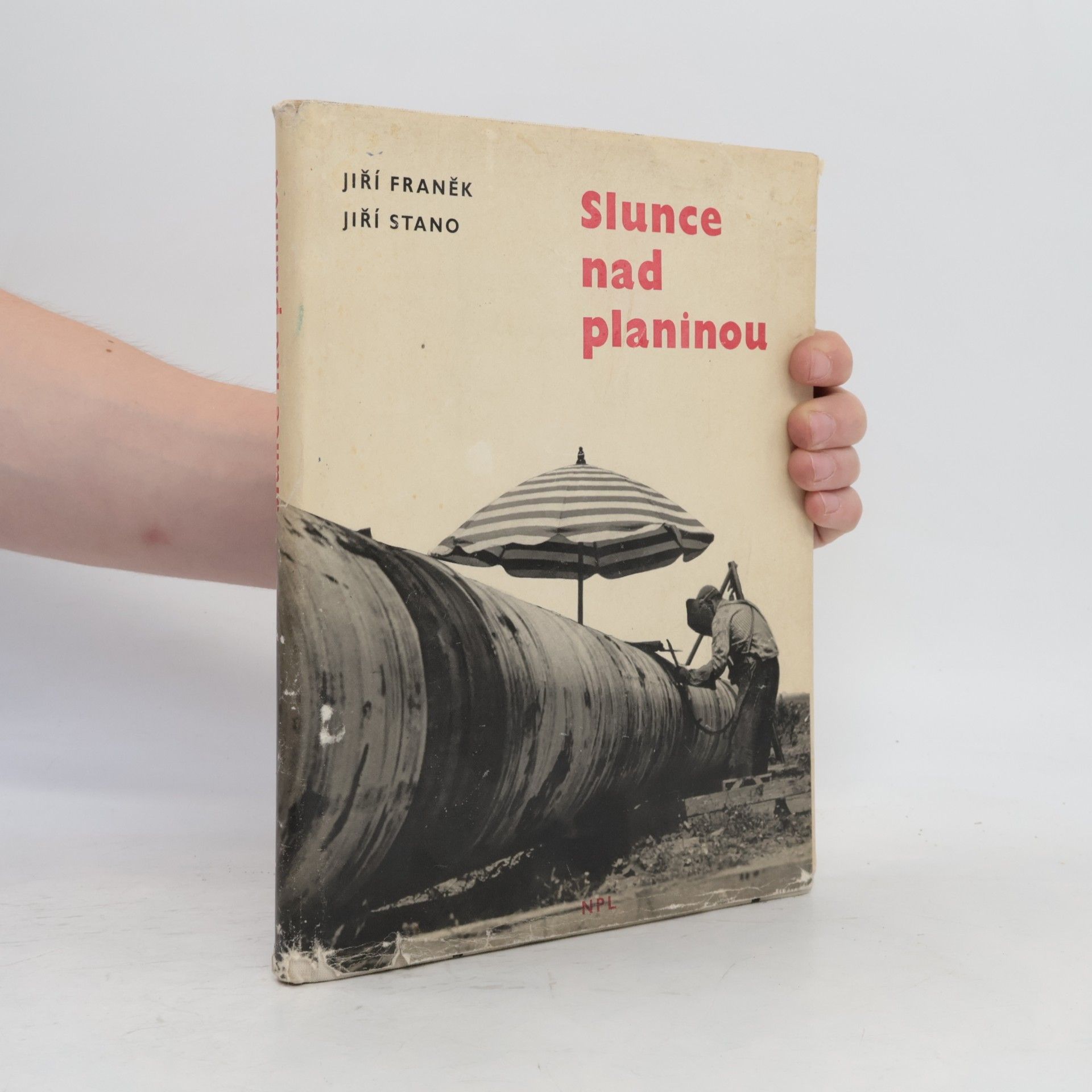 Slunce nad planinou (Ocpl, foto, východ. Slovensko)