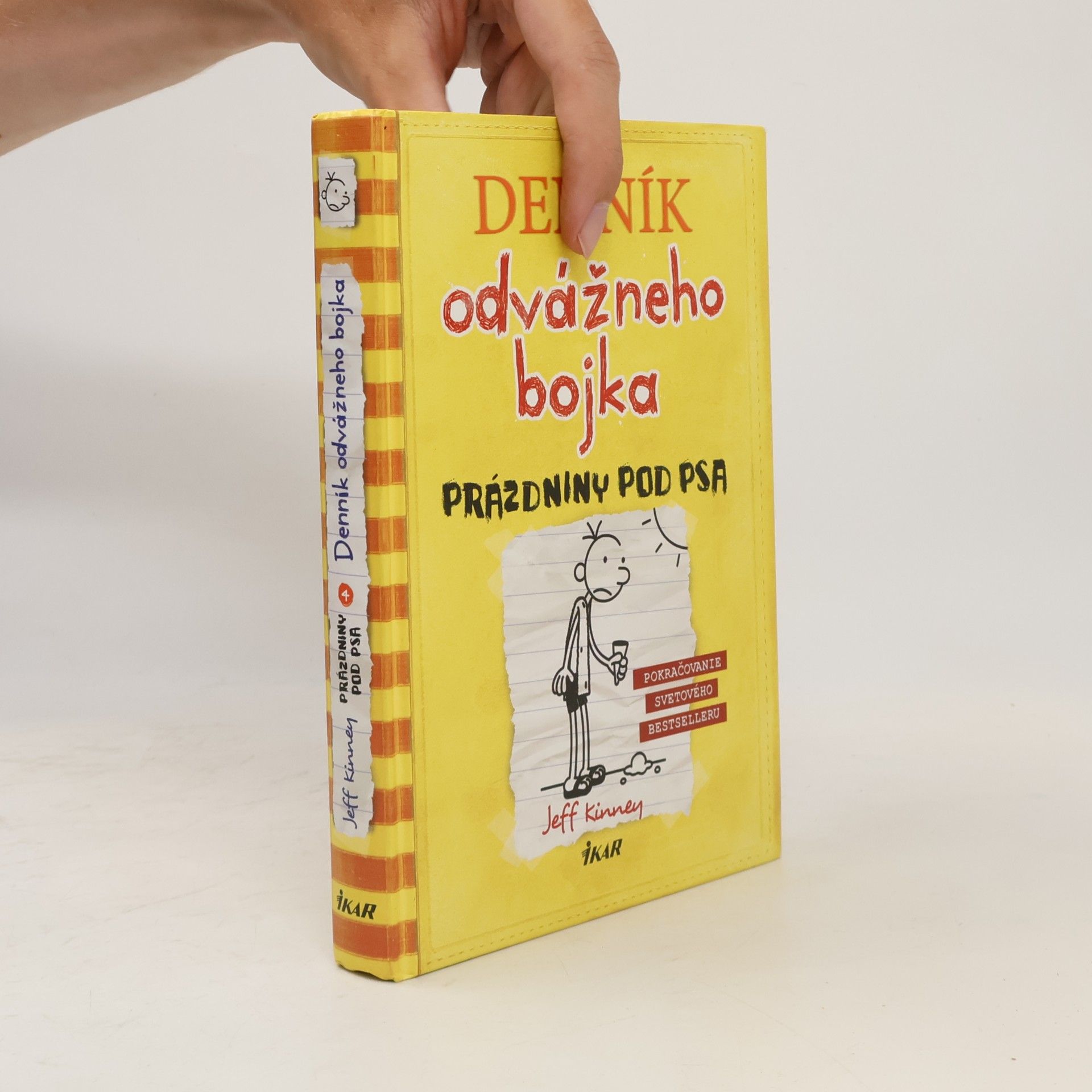 Jeff Kinney Denník odvážneho bojka 4: Prázdniny pod psa