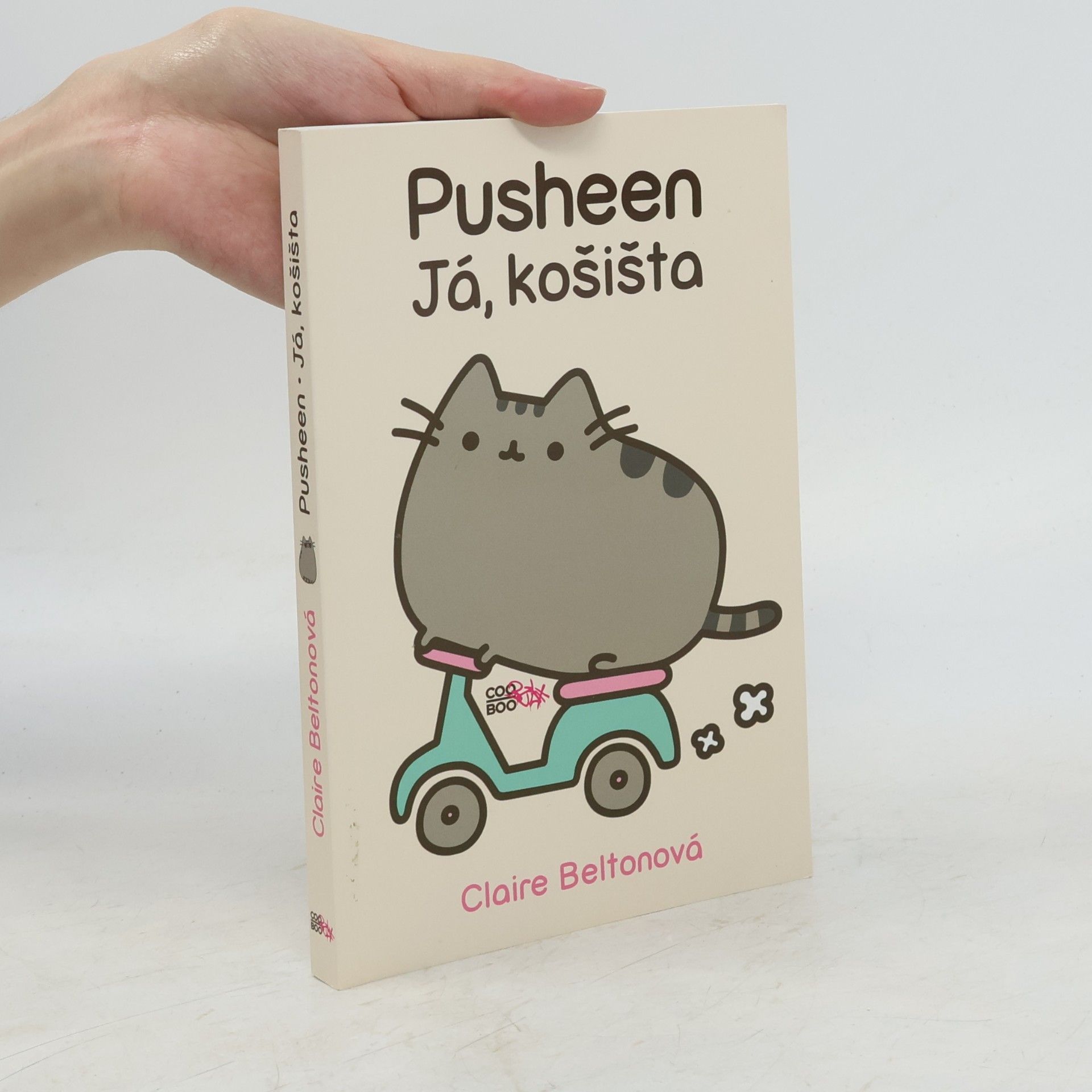 Claire Belton Pusheen. Já, košišta