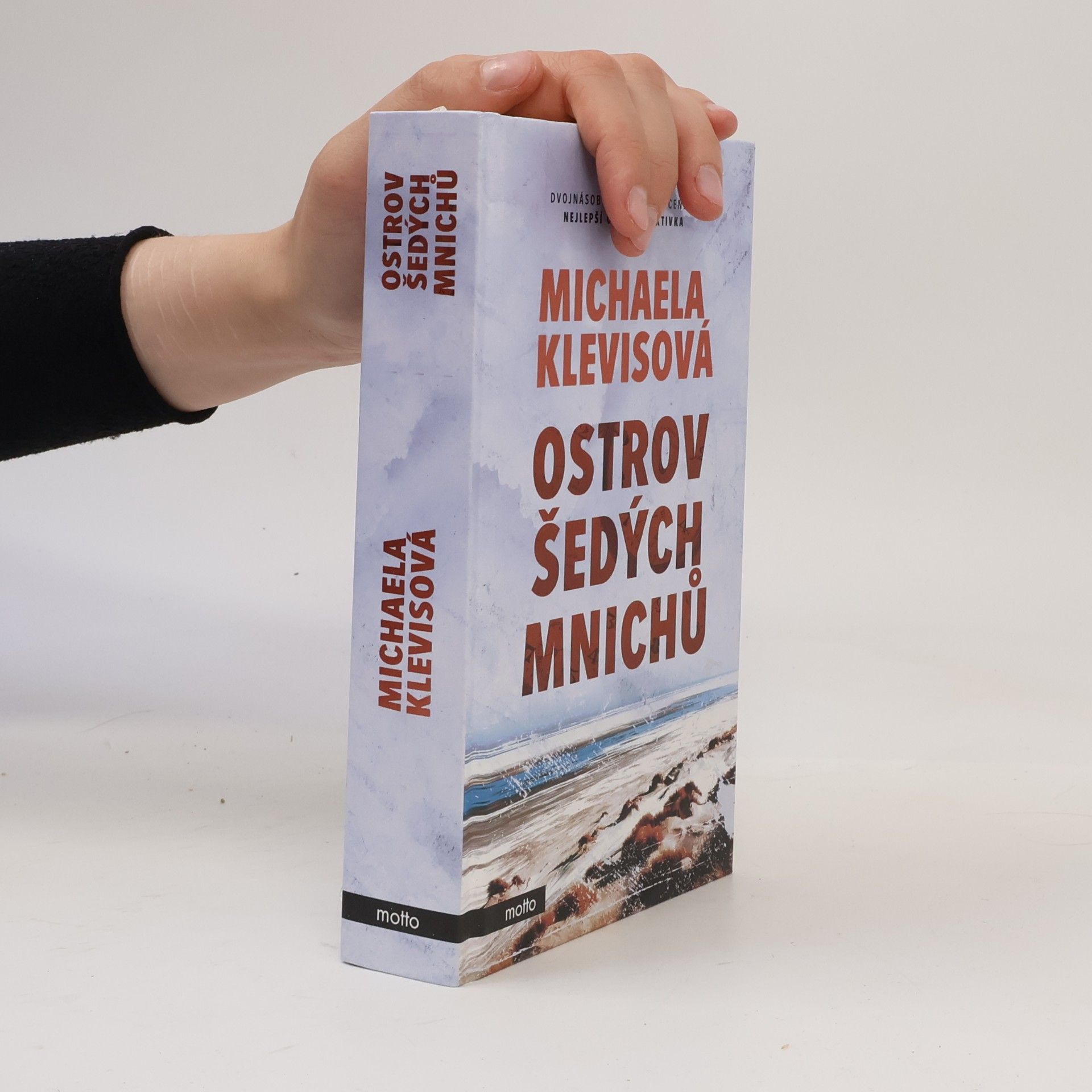 Michaela Klevisová Ostrov šedých mnichů