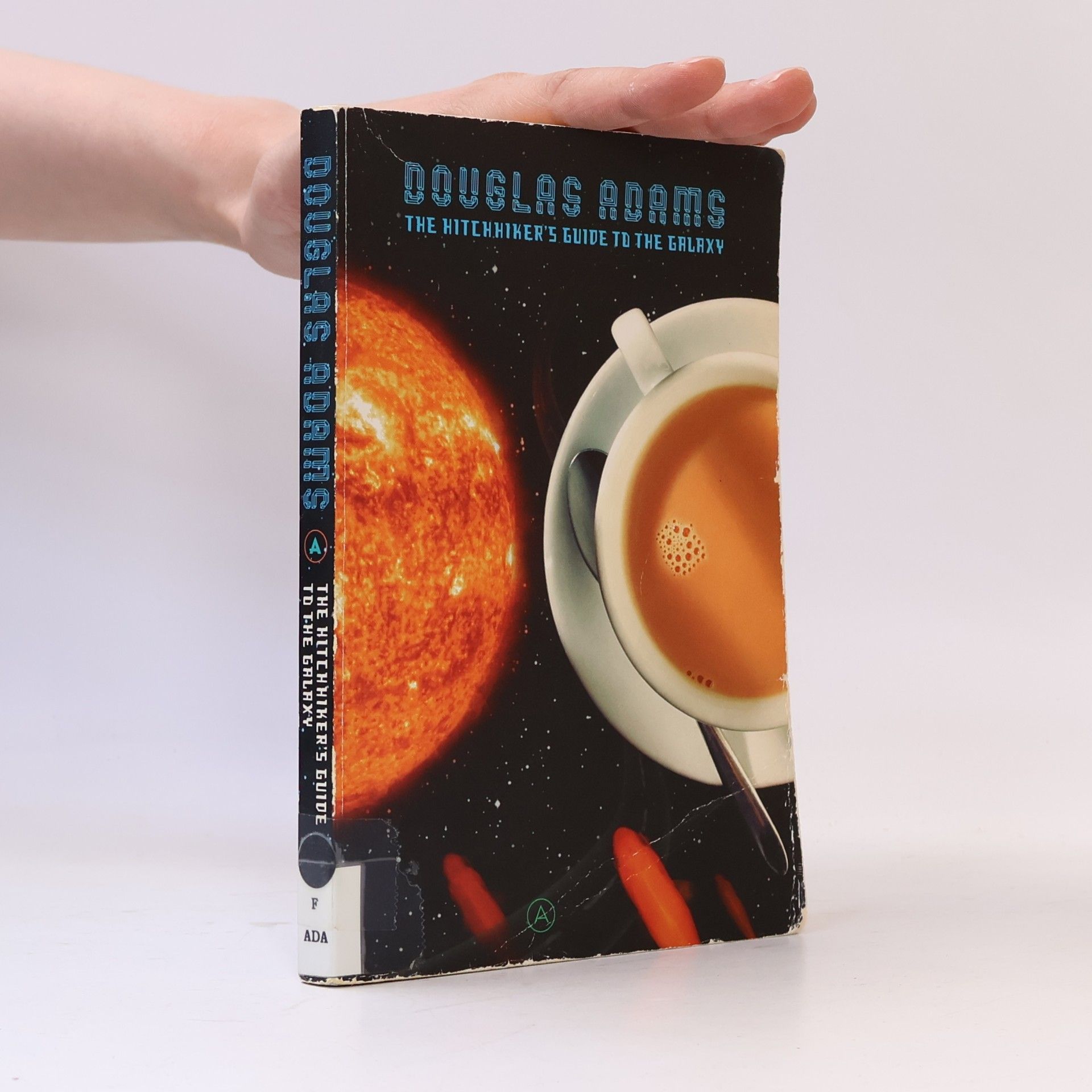 Douglas Adams The hitchhiker's guide to the galaxy