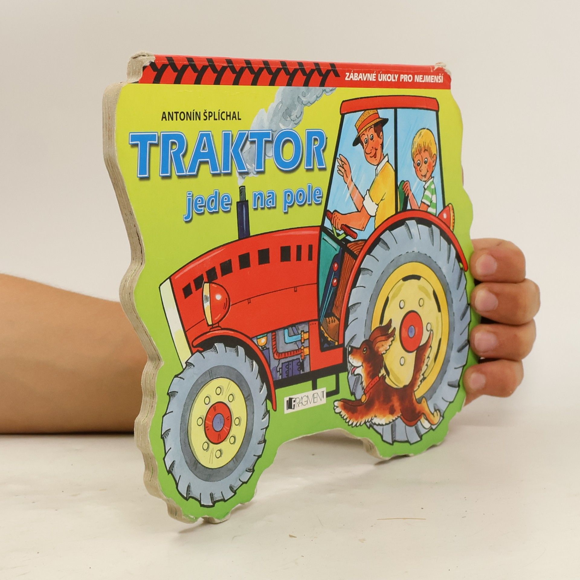Antonín Šplíchal Traktor jede na pole