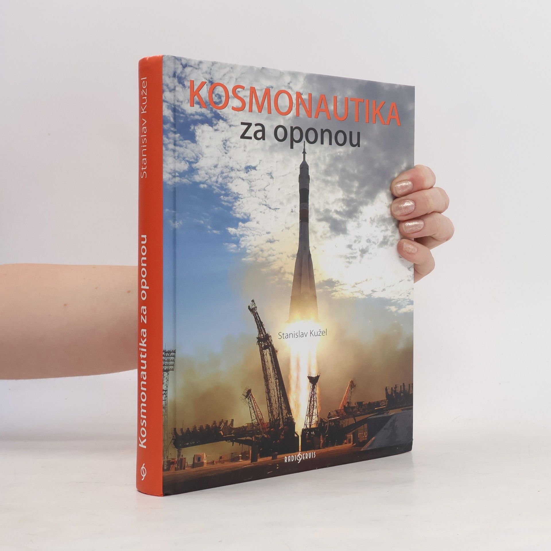 Kosmonautika za oponou