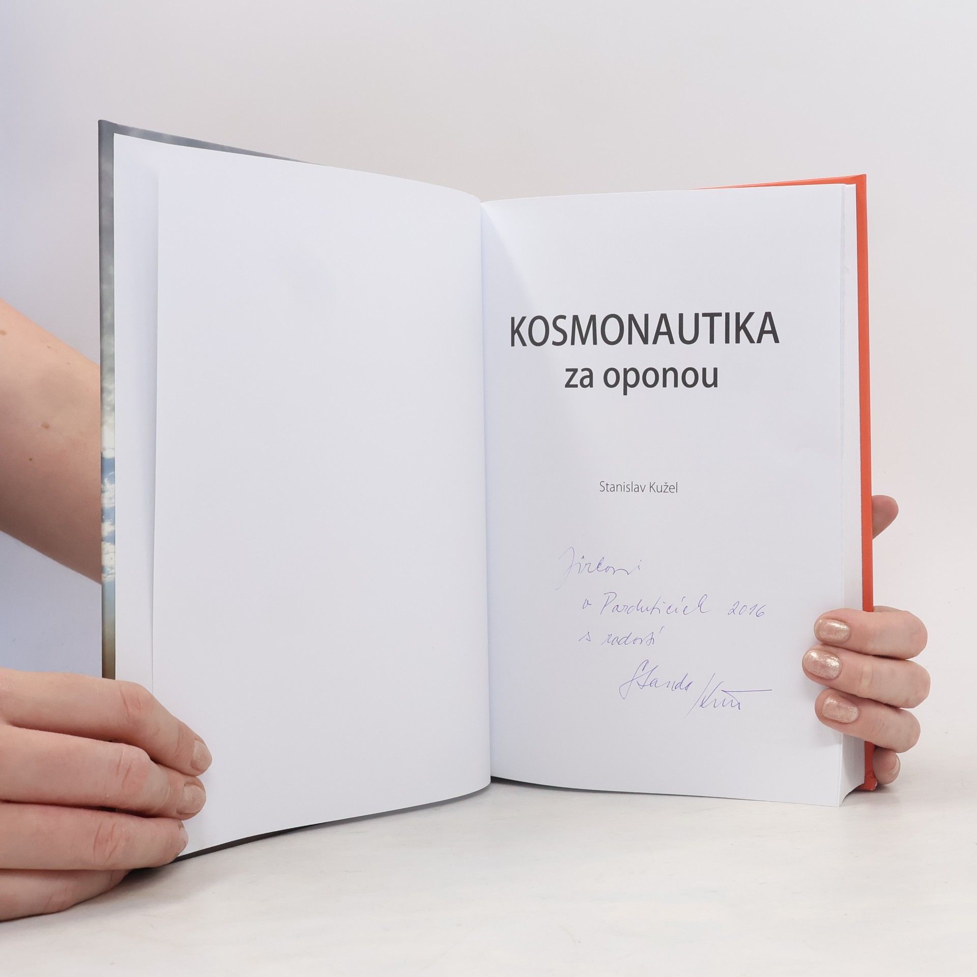 Stanislav Kužel Kosmonautika za oponou