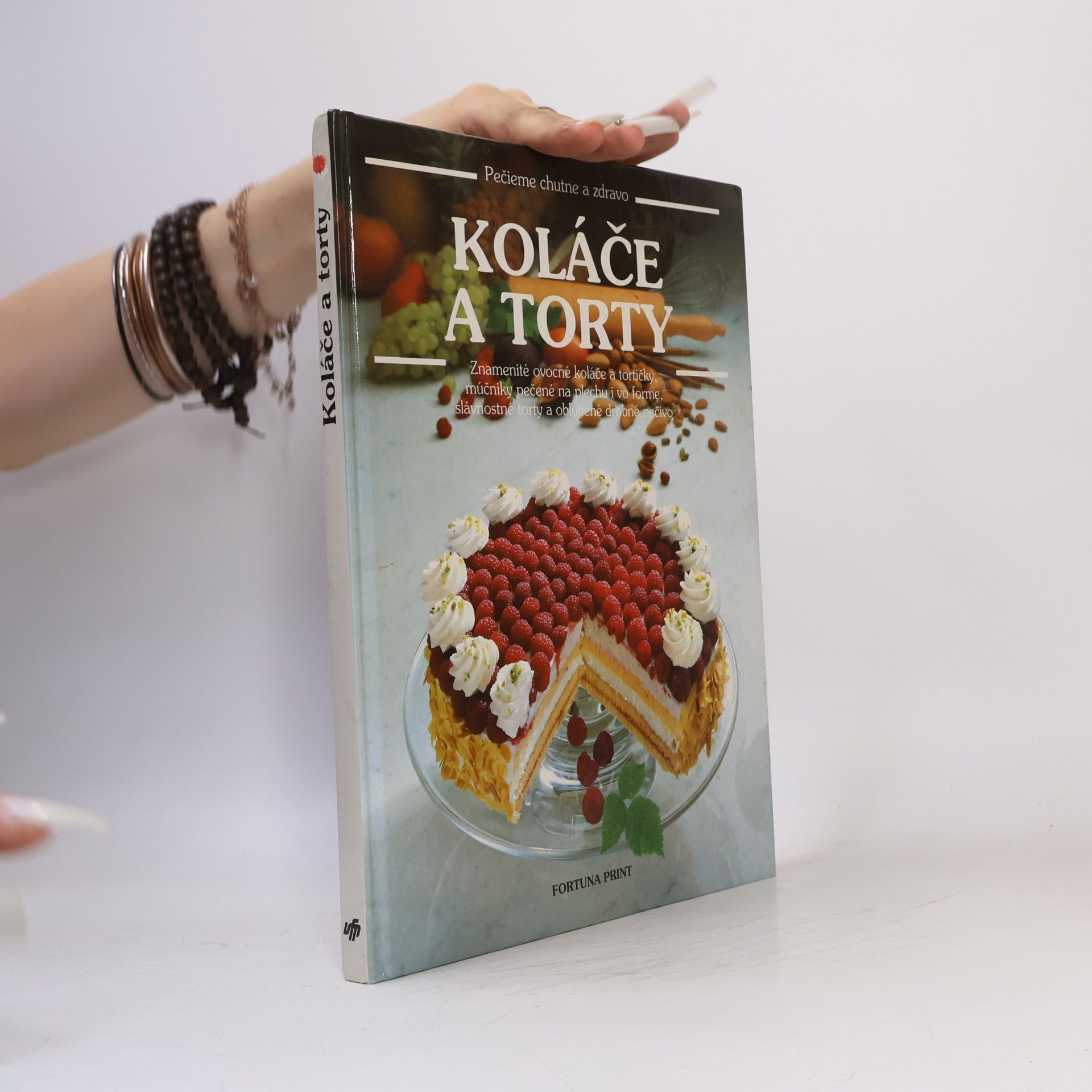 Various authors Pečeme chutne a zdravo: Koláče a torty