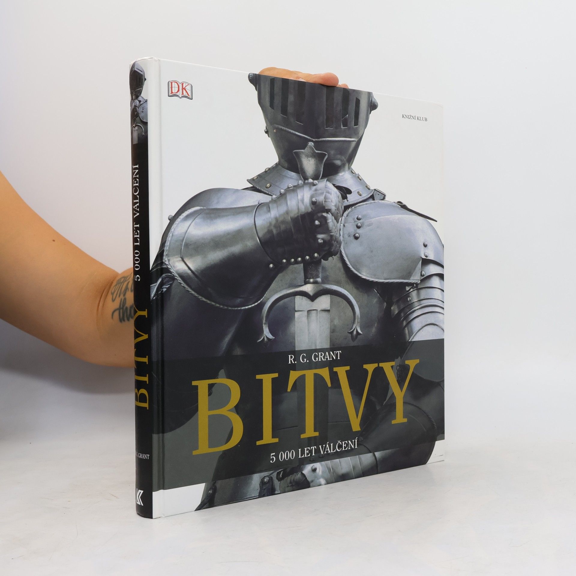 R. G. Grant Bitvy : 5000 let válčení