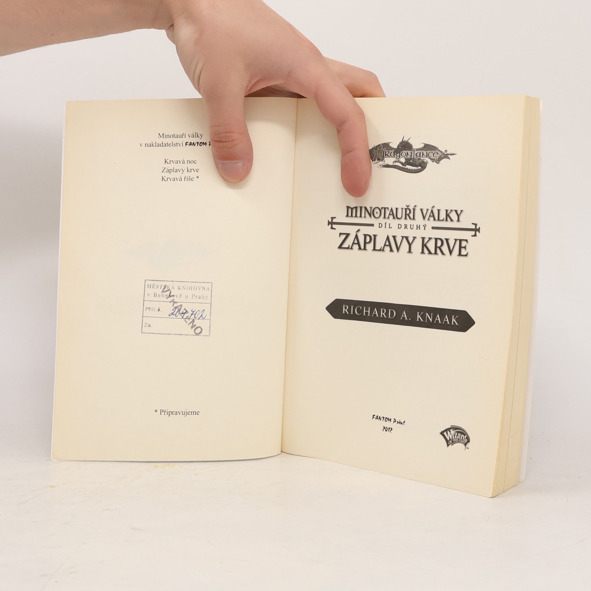 Richard A. Knaak Minotauří války. Díl druhý, Záplavy krve