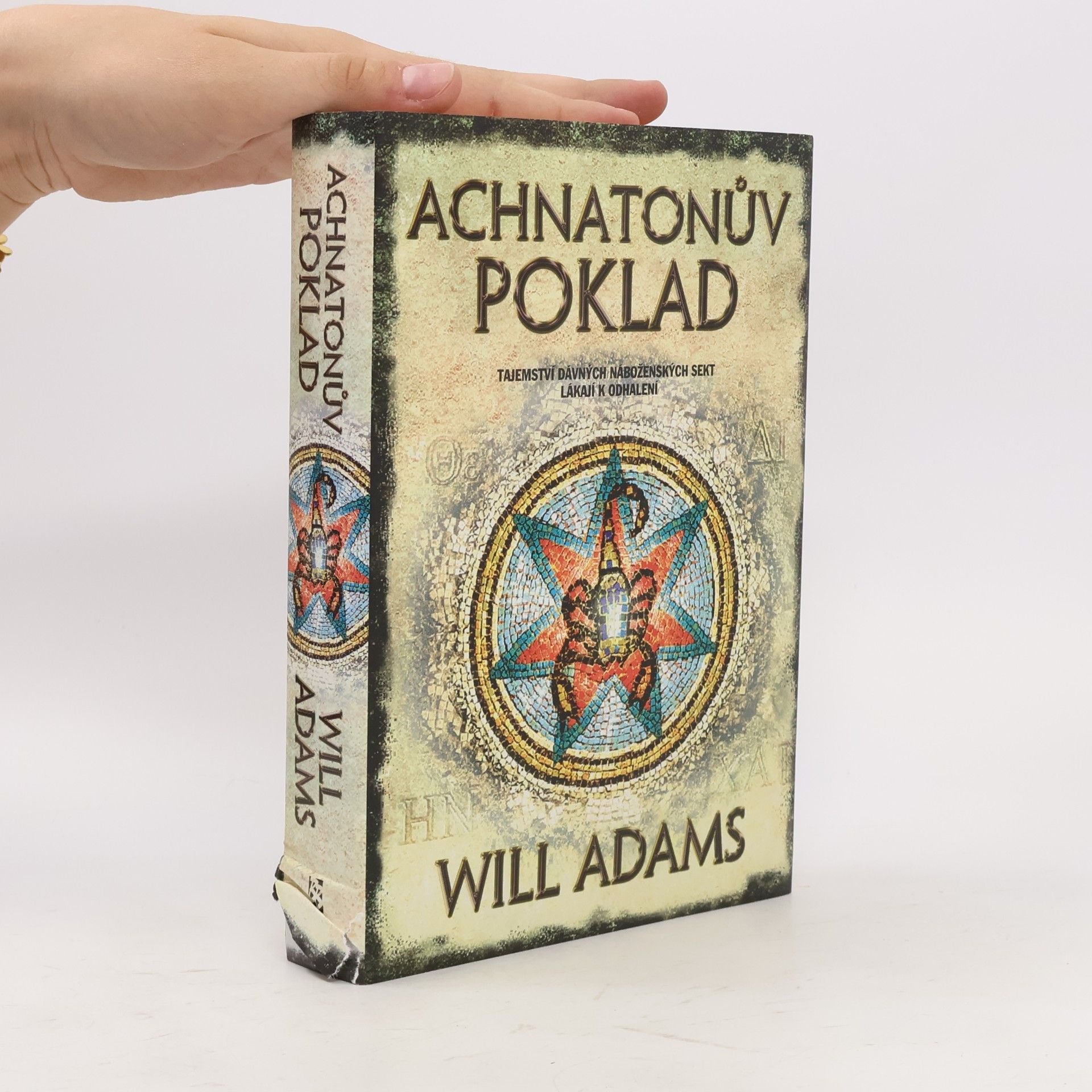 Will Adams Achnatonův poklad