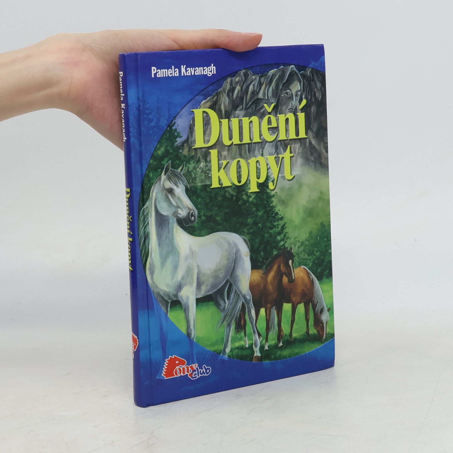 Pamela Kavanagh Dunění kopyt