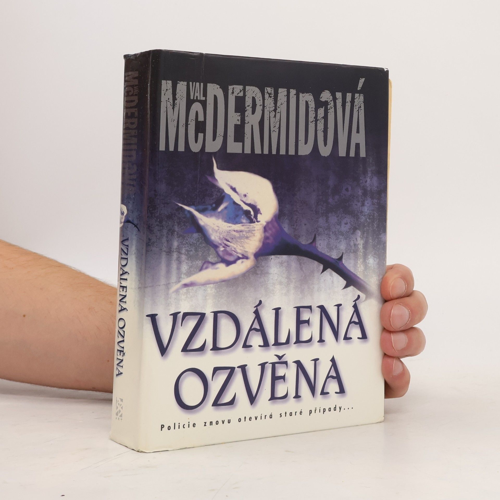 Val McDermid Vzdálená ozvěna