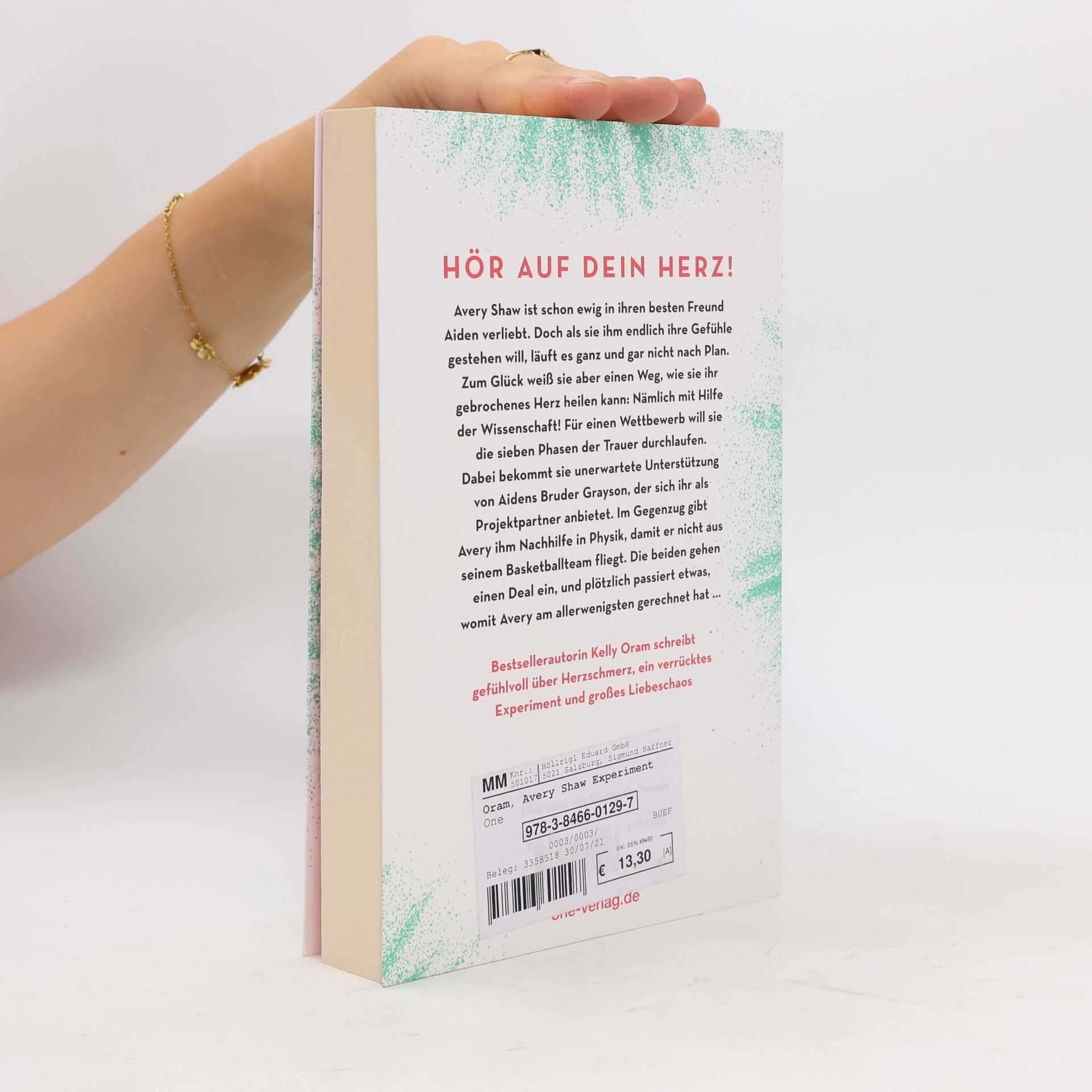 Kelly Oram Das Avery Shaw Experiment