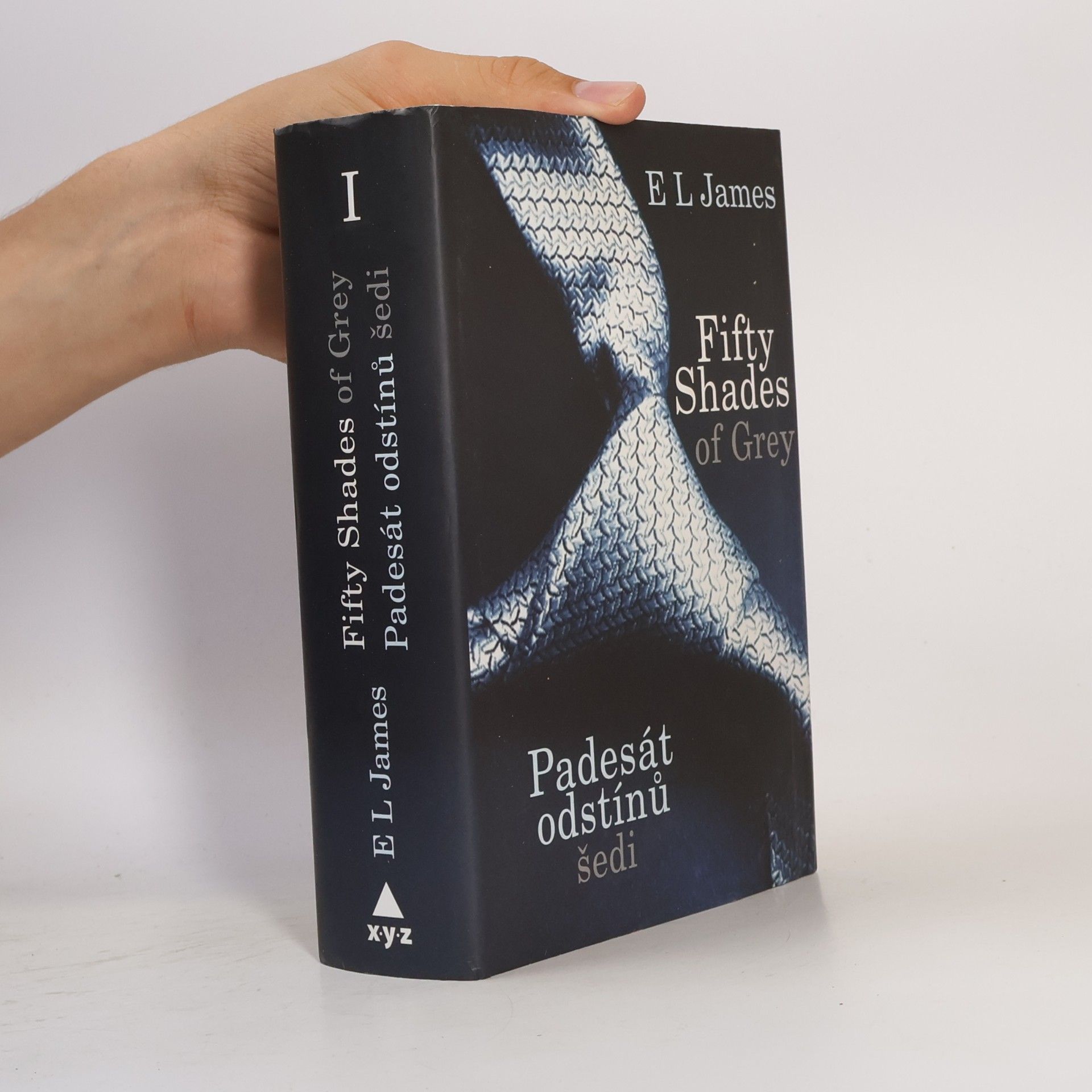 E. L. James Padesát odstínů šedi