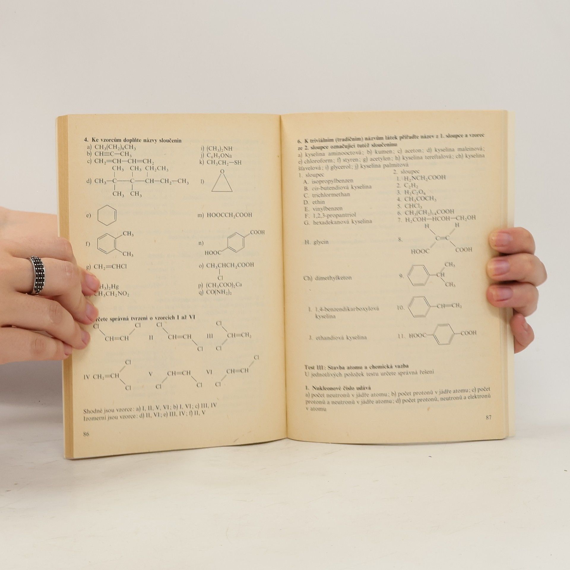 Autorenkollektiv cvičení z chemie