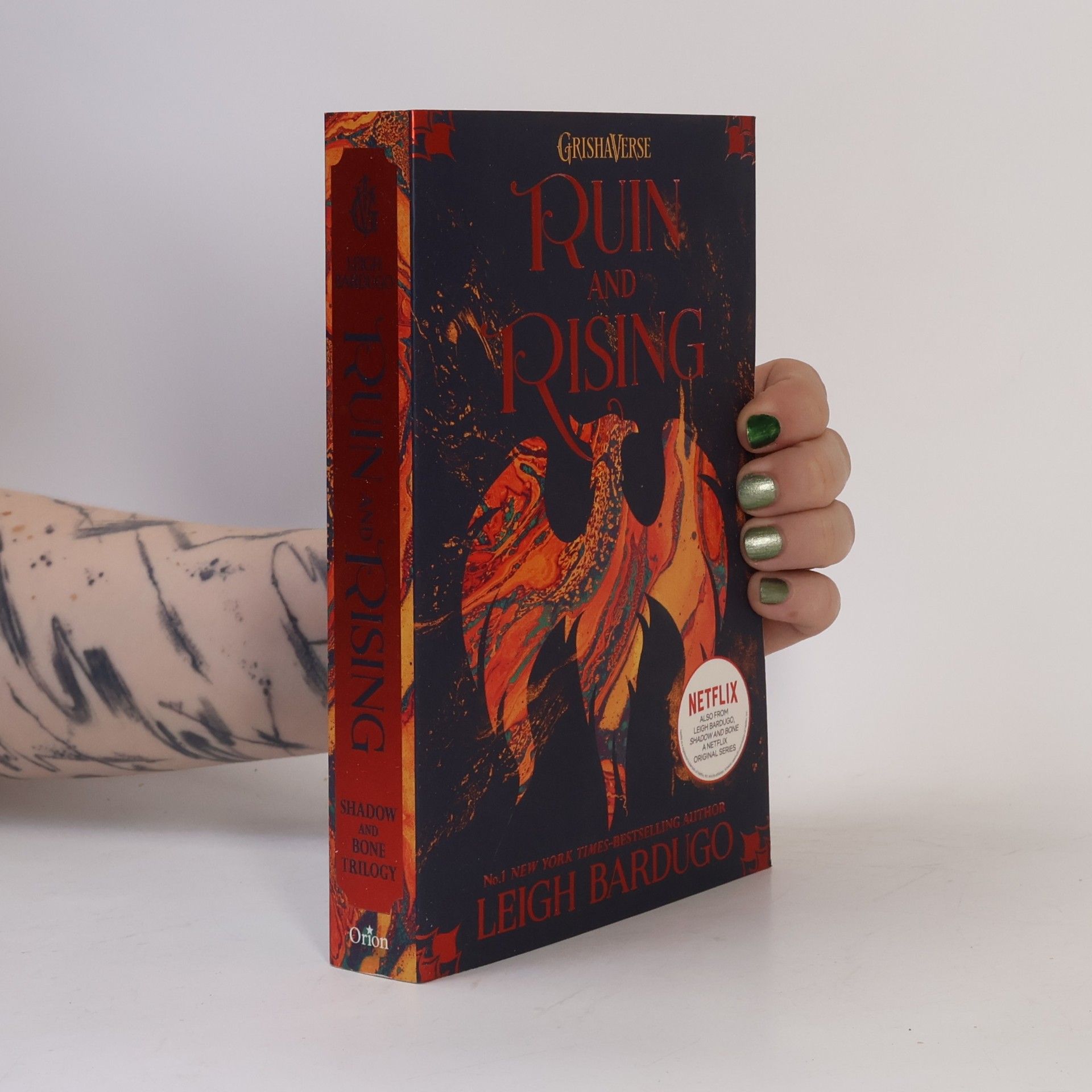 Leigh Bardugo Ruin and rising