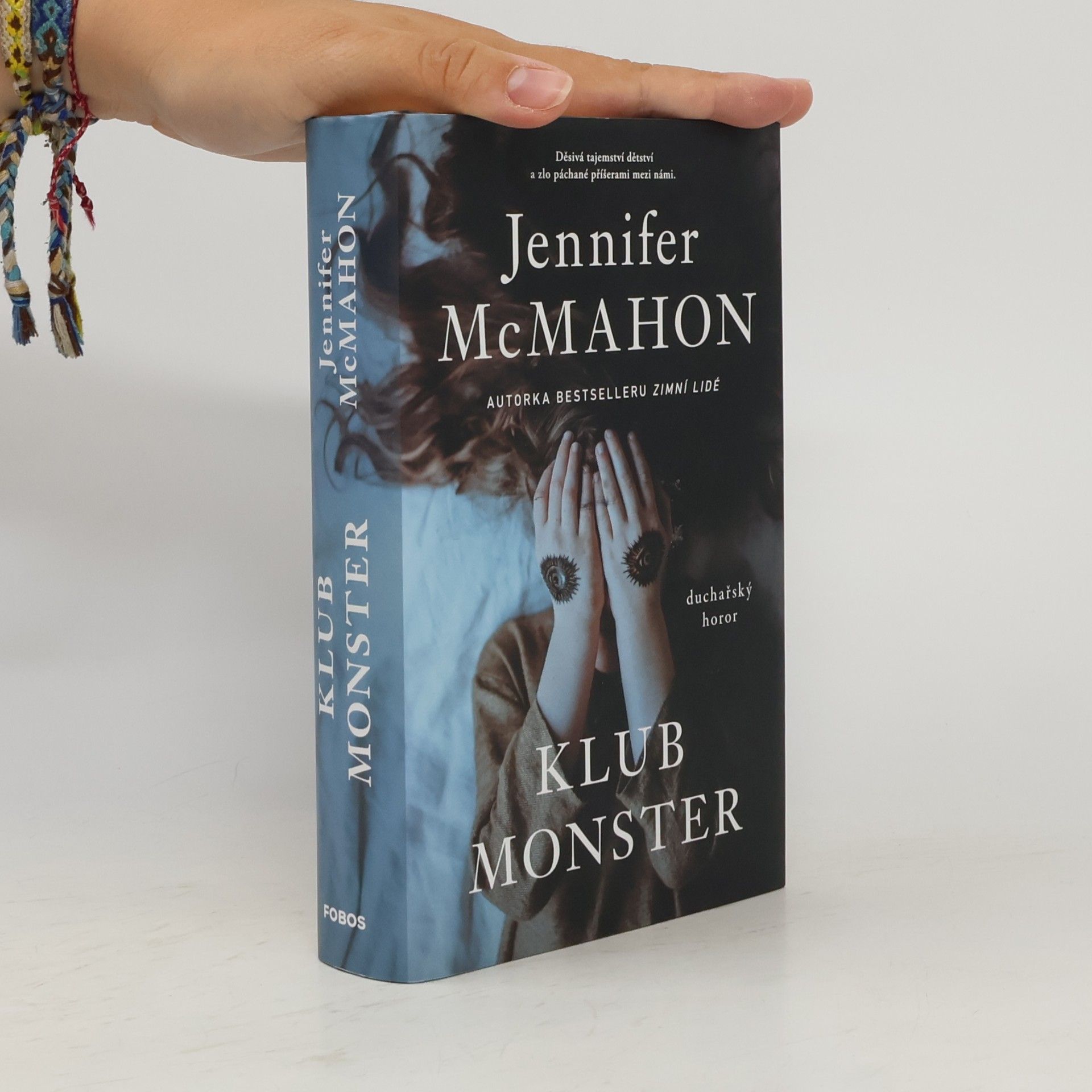 Jennifer McMahon Klub monster