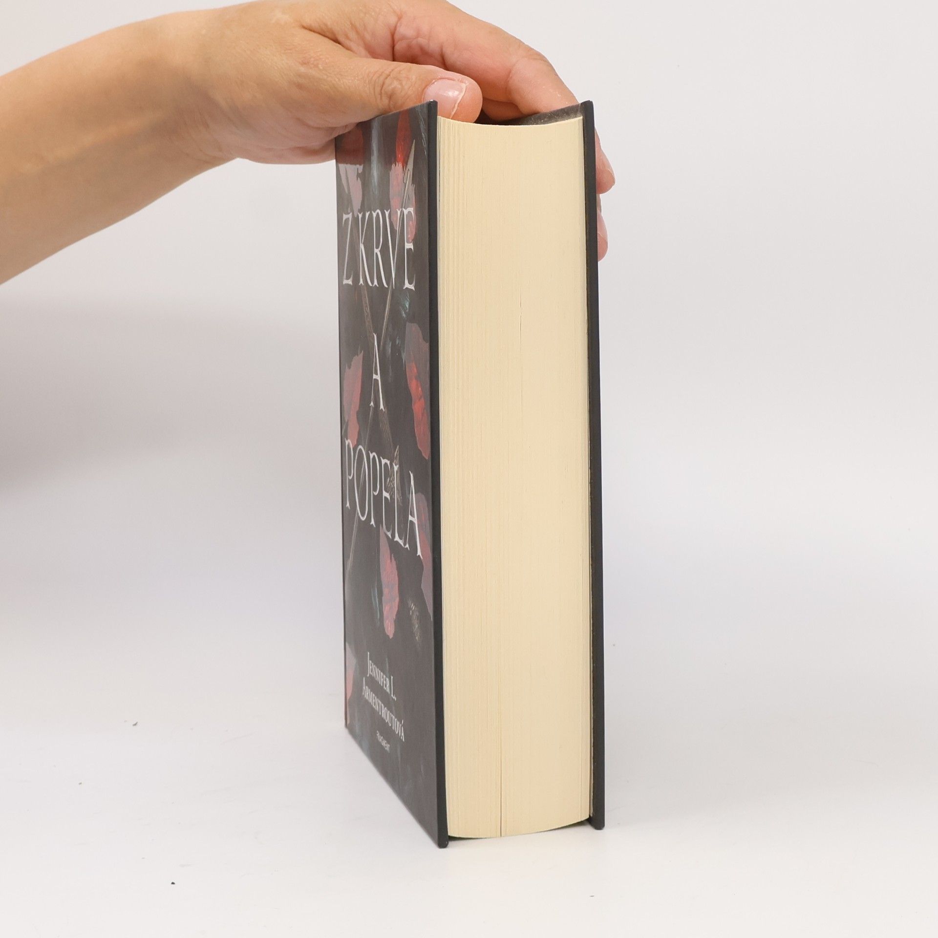 Jennifer Armentrout Z krve a popela