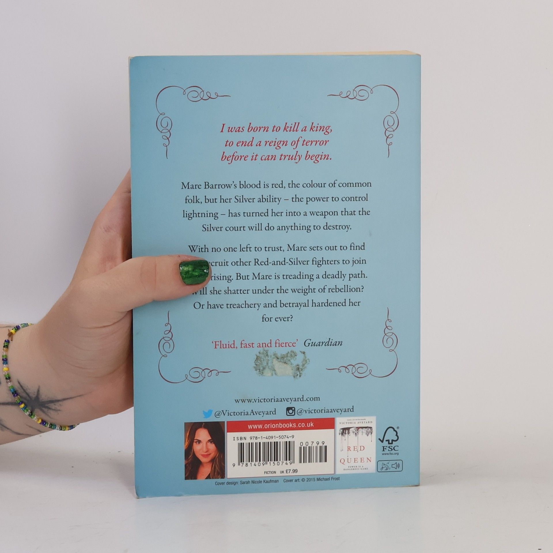 Victoria Aveyard Glass sword