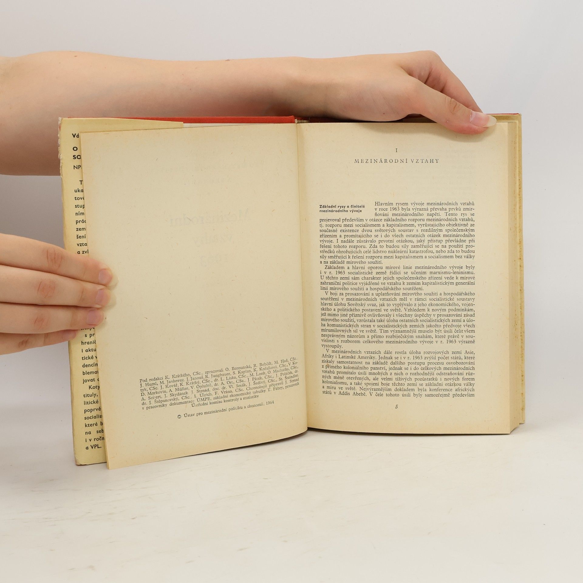 Kolektiv autorů Mezinárodní vztahy 1963