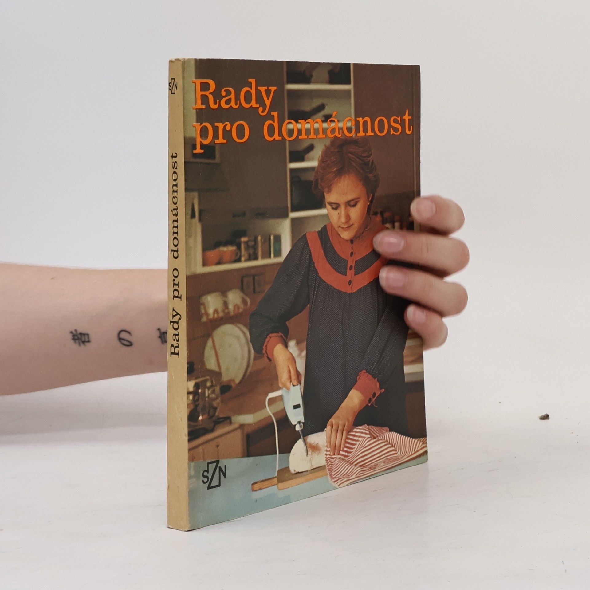 Autores varios Rady pro domácnost