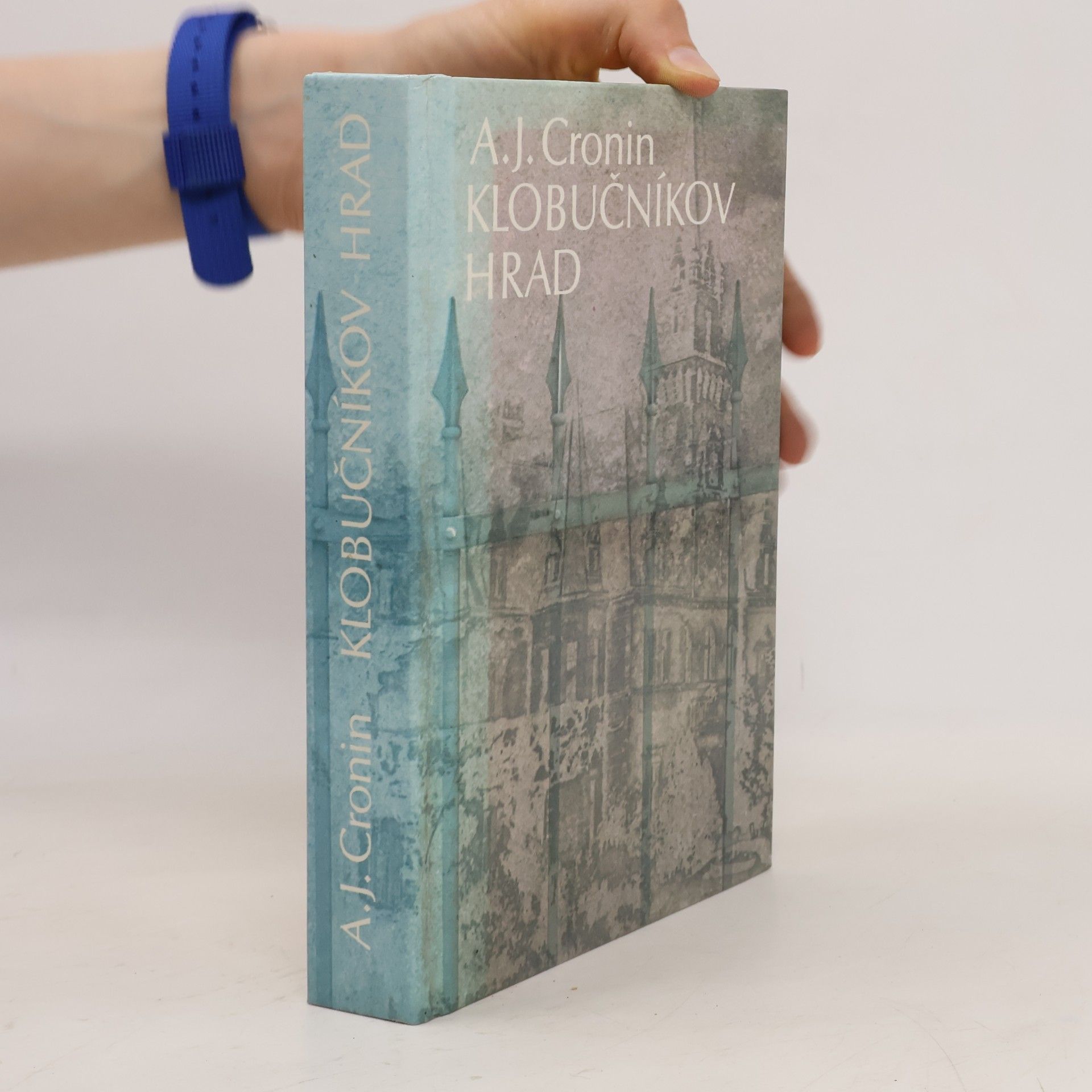 A. J. Cronin Klobučníkov hrad