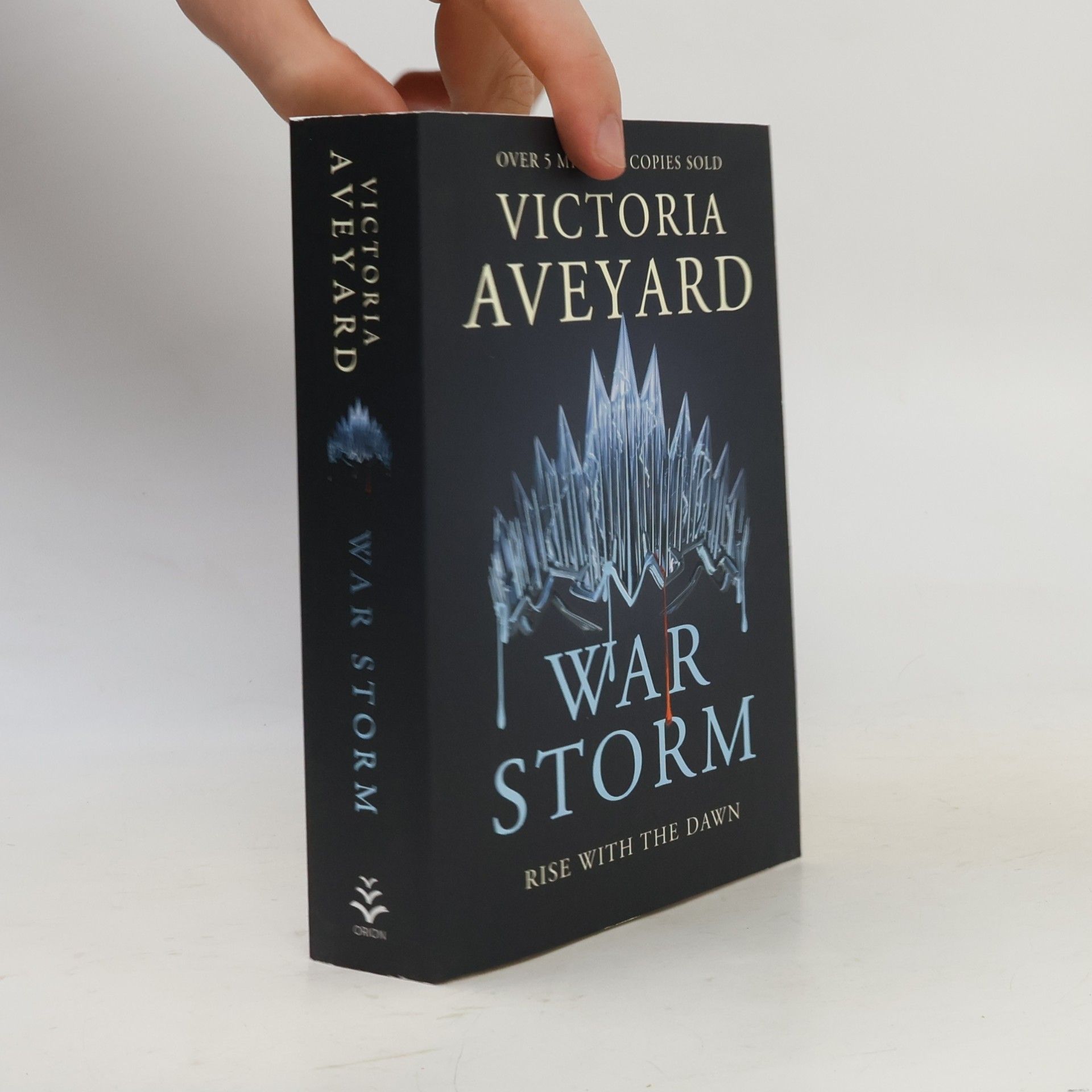 Victoria Aveyard War Storm