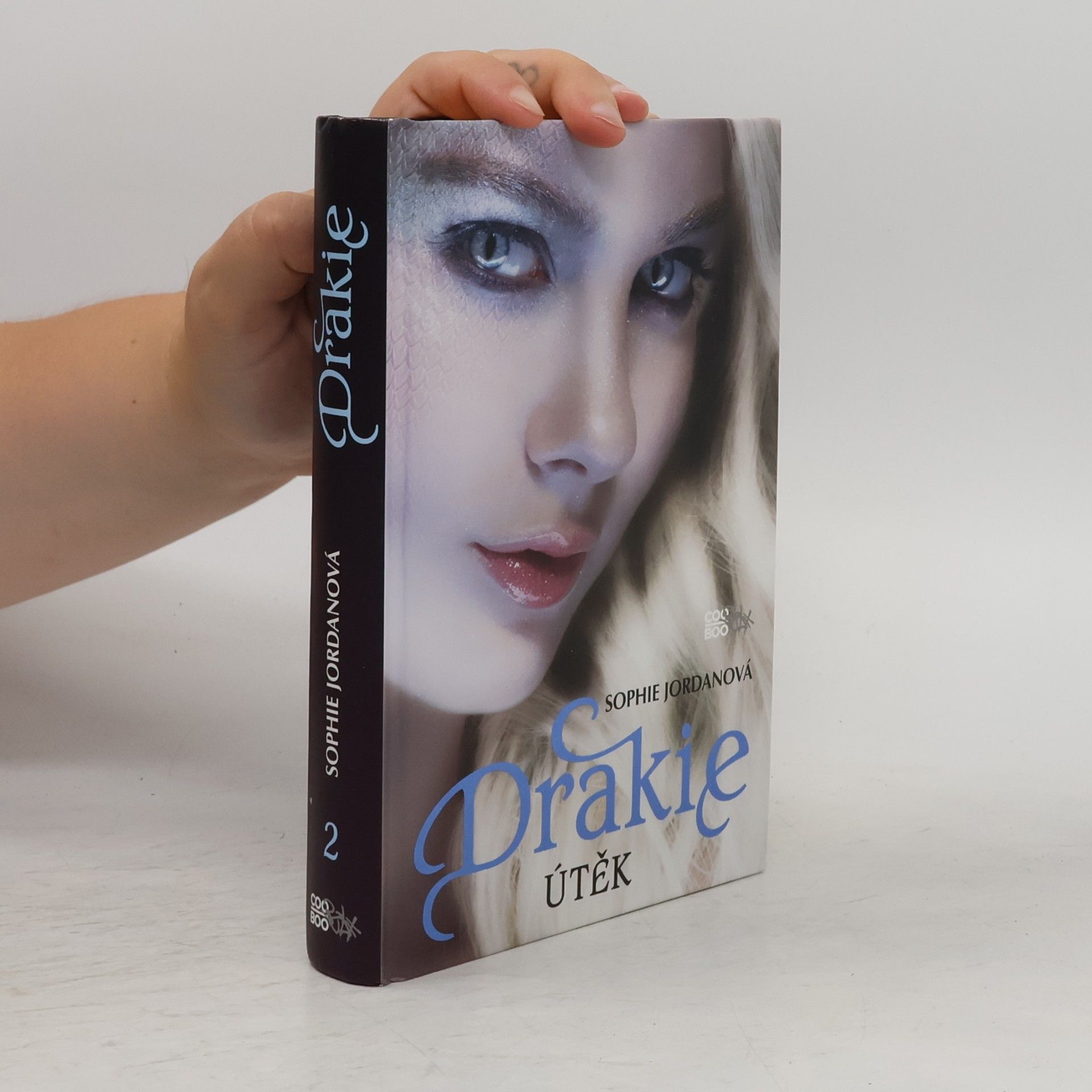 Sophie Jordan Drakie. Útěk