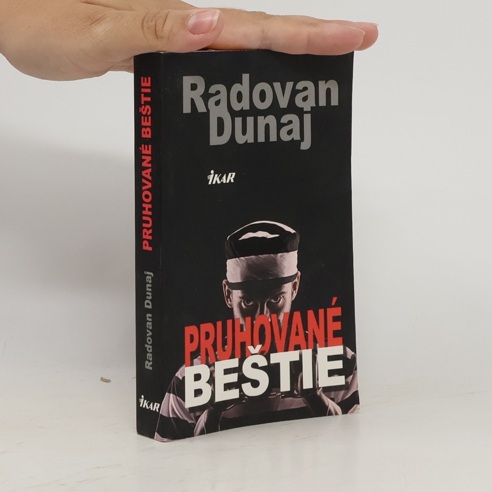 Radovan Dunaj Pruhované beštie