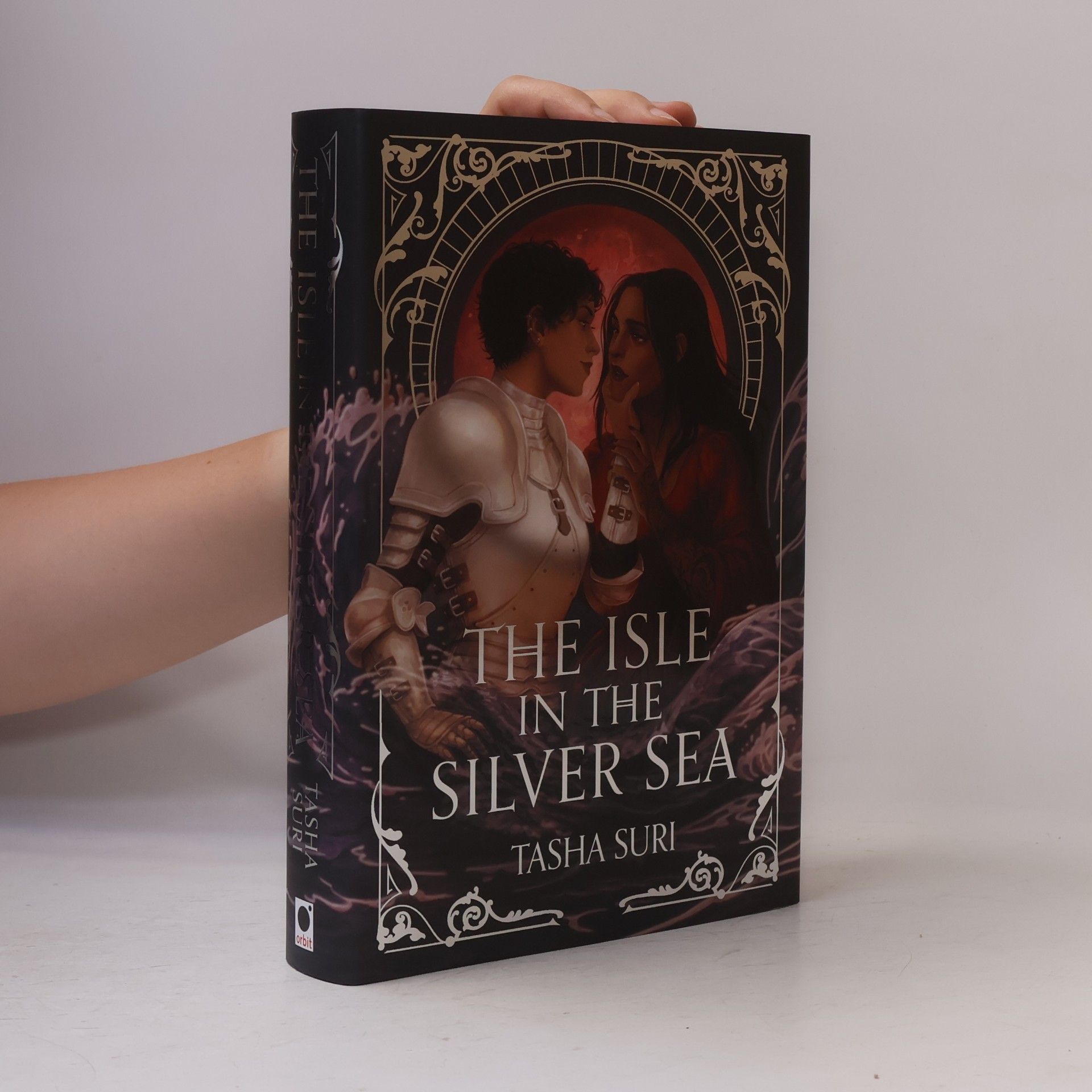 Tasha Suri The Isle in the Silver Sea