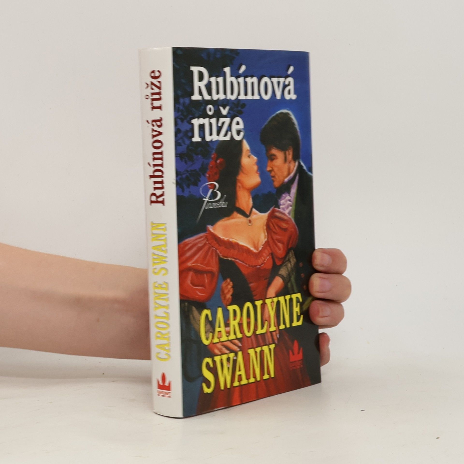 Carolyne Swann Rubínová růže