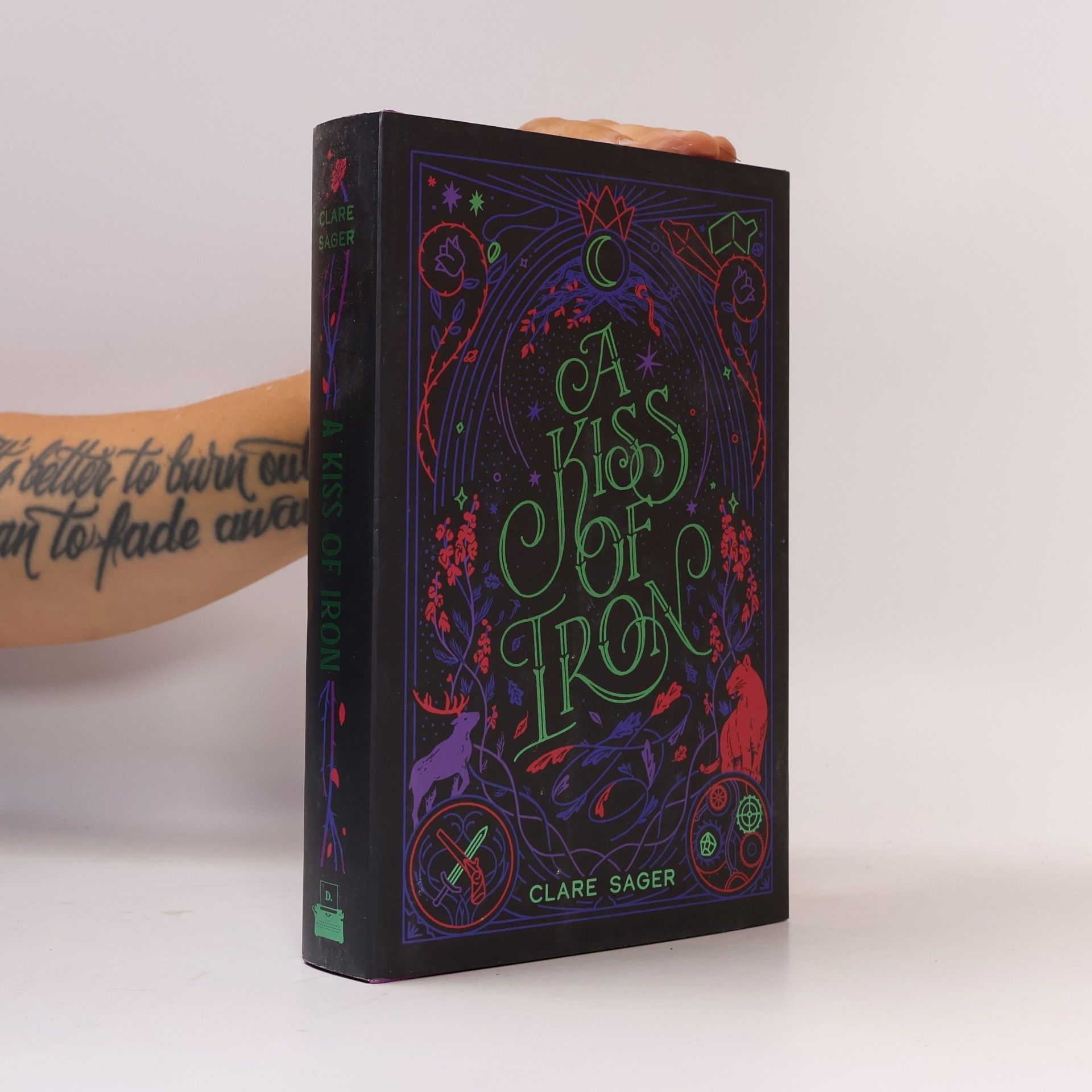 Clare Sager Shadows of the Tenebris Court Series: A Kiss of Iron