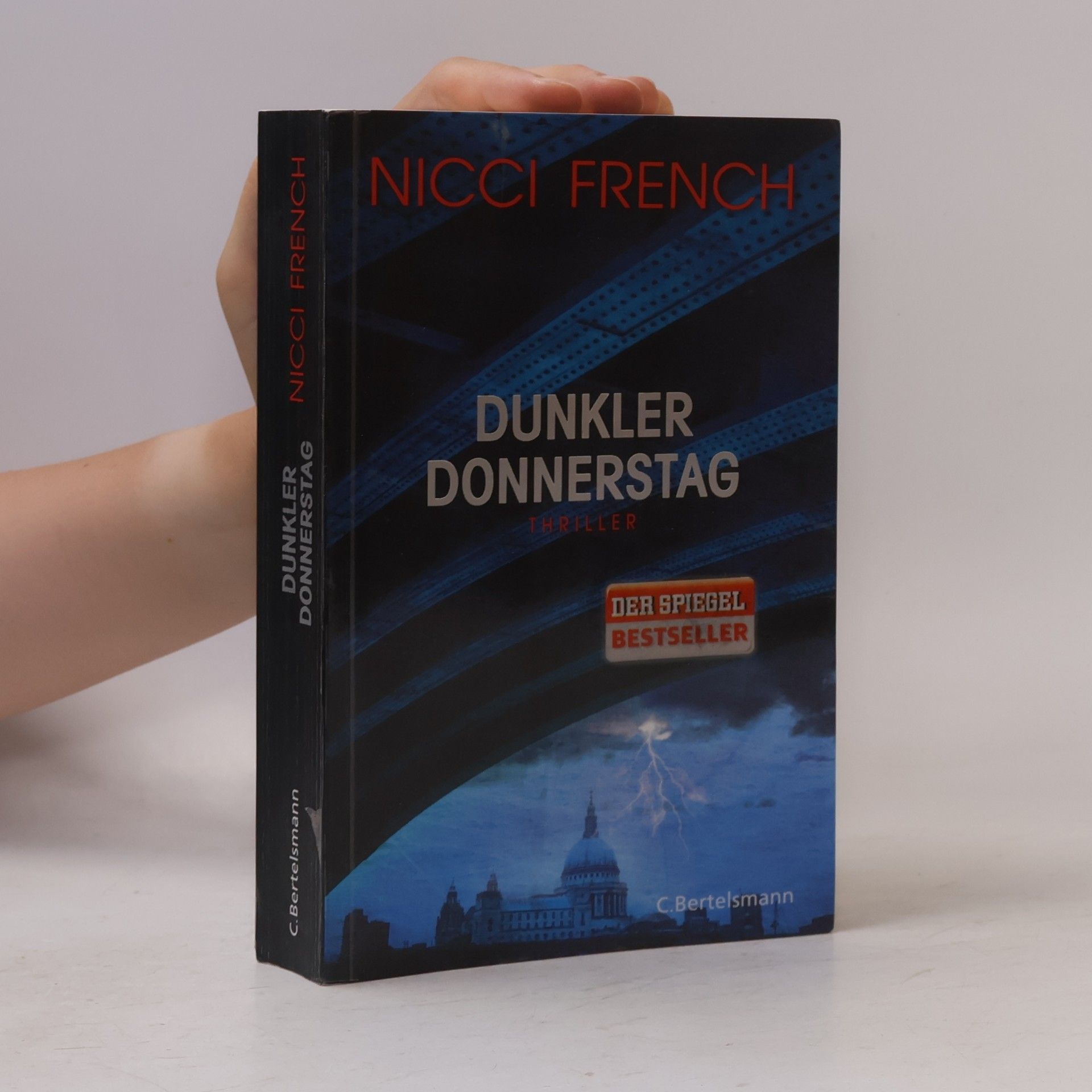 Nicci French Dunkler Donnerstag