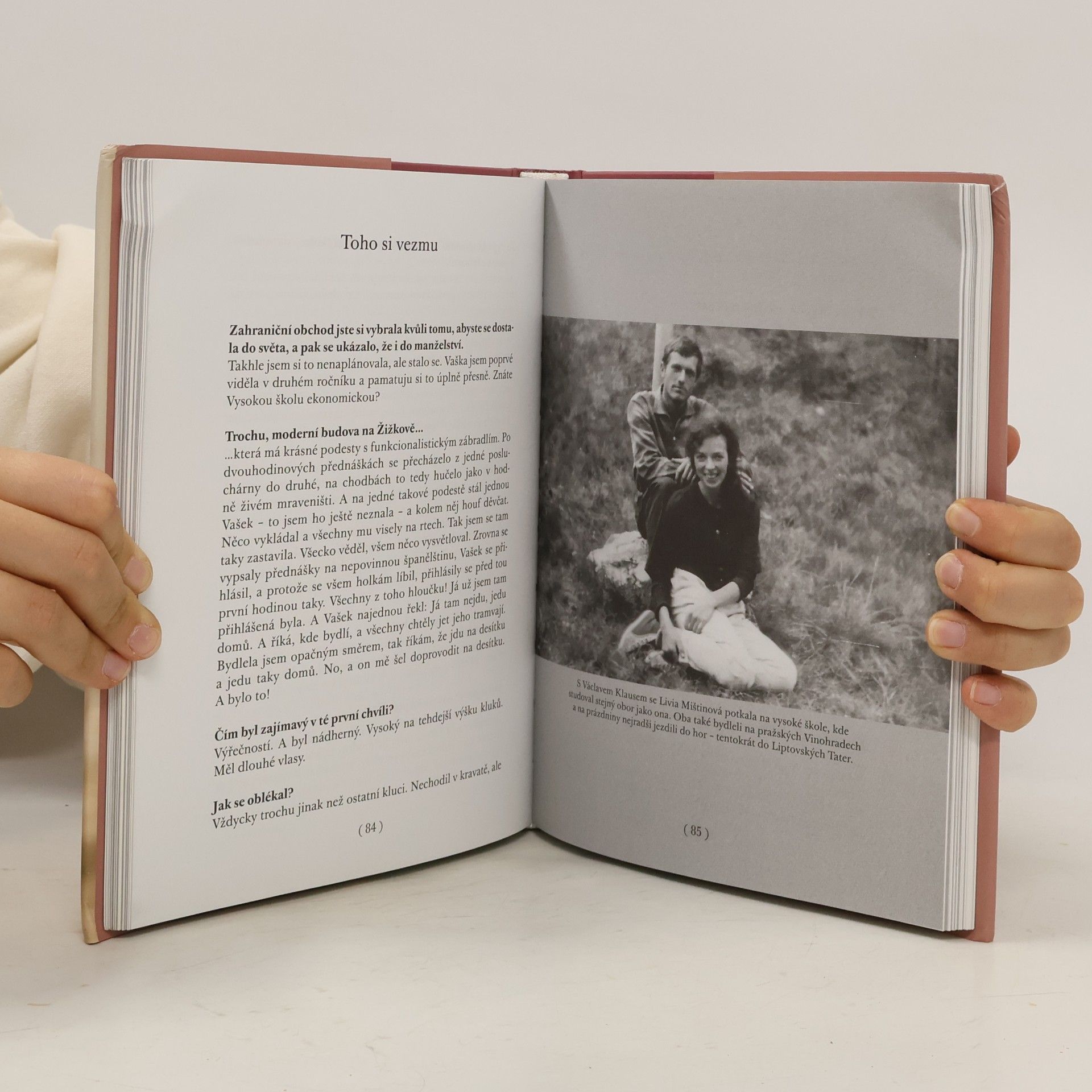 Marcela Pecháčková Smutkem neobtěžuju. Rozhovor Marcely Pecháčkové