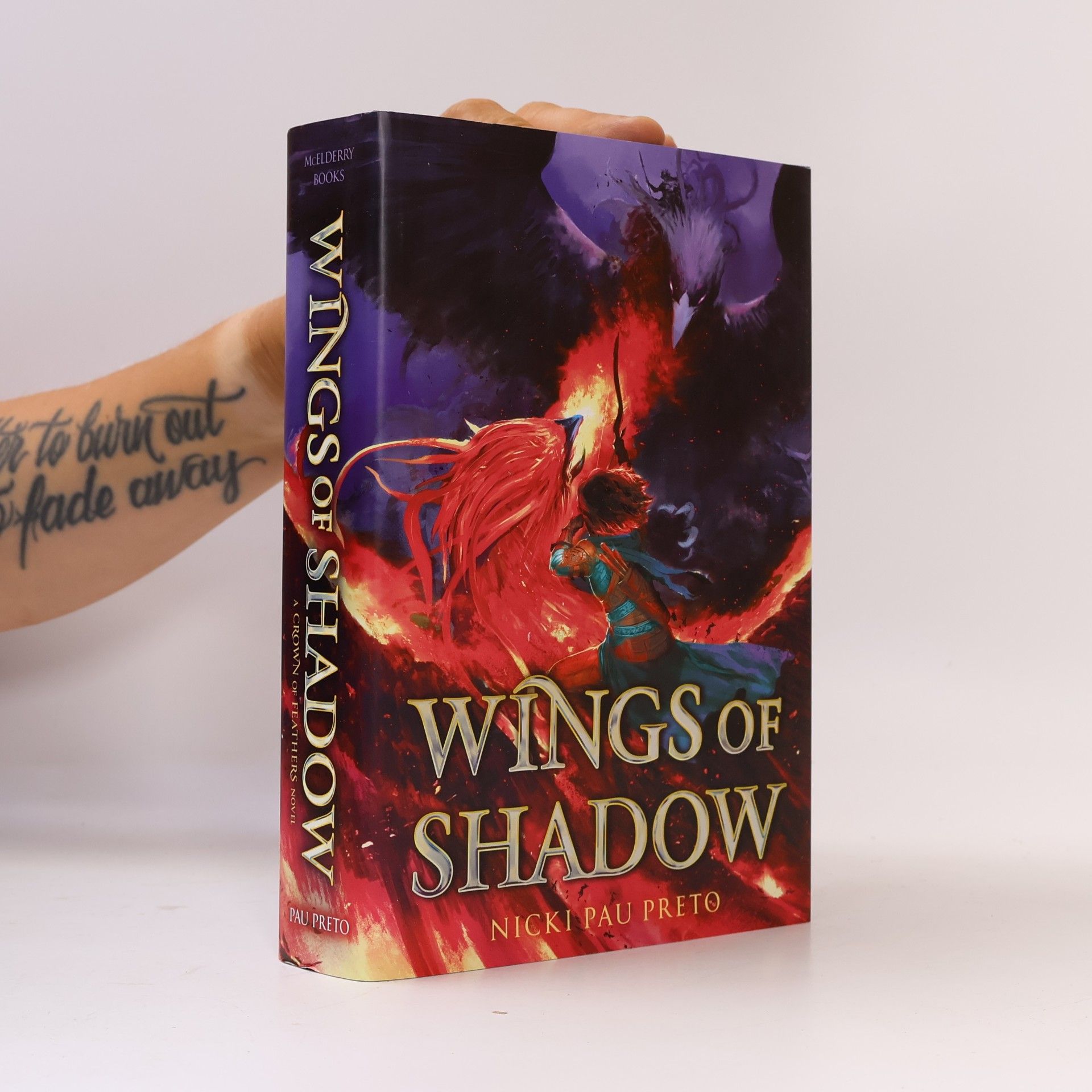 Nicki Pau Preto Wings of Shadow