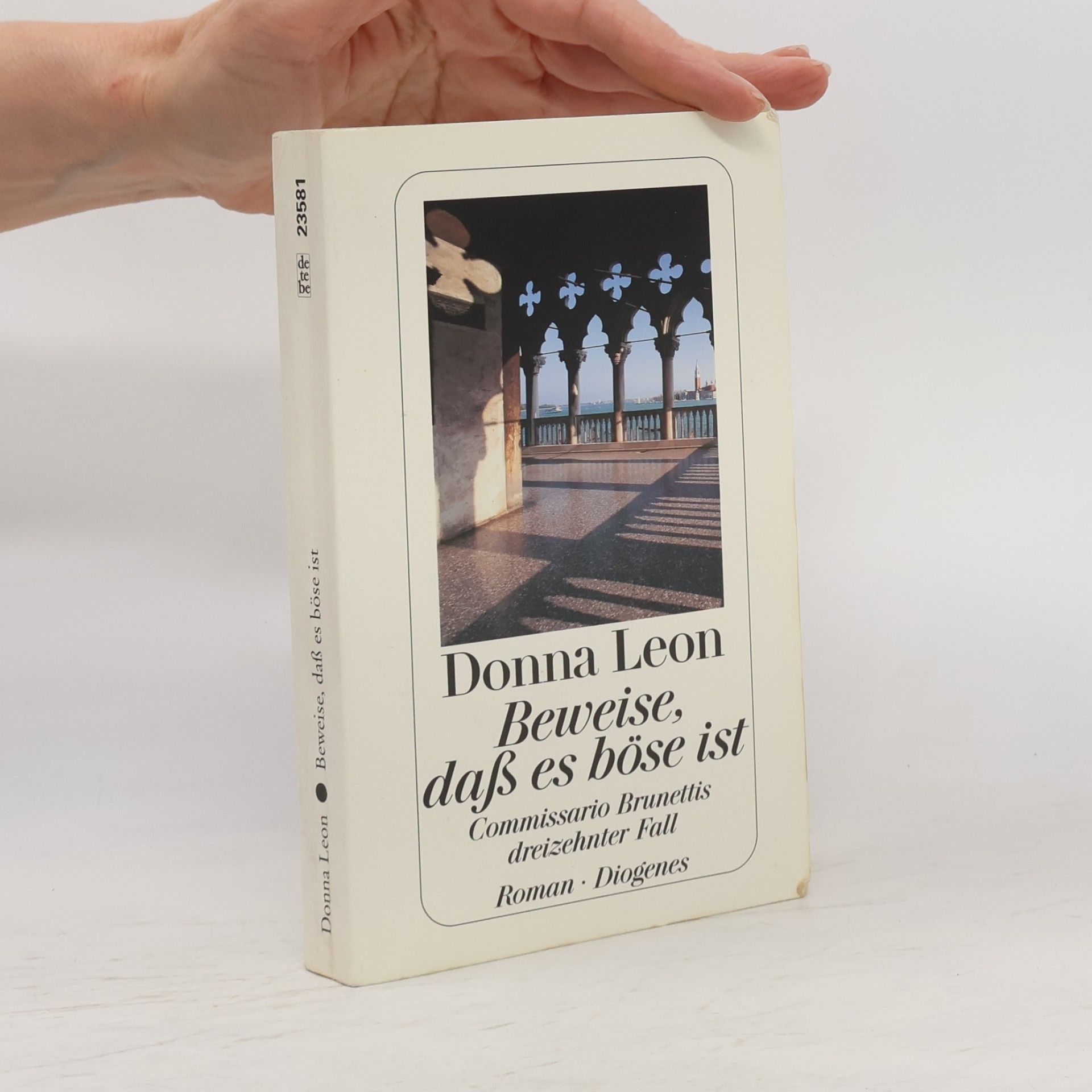 Donna Leon Beweise, daß es böse ist