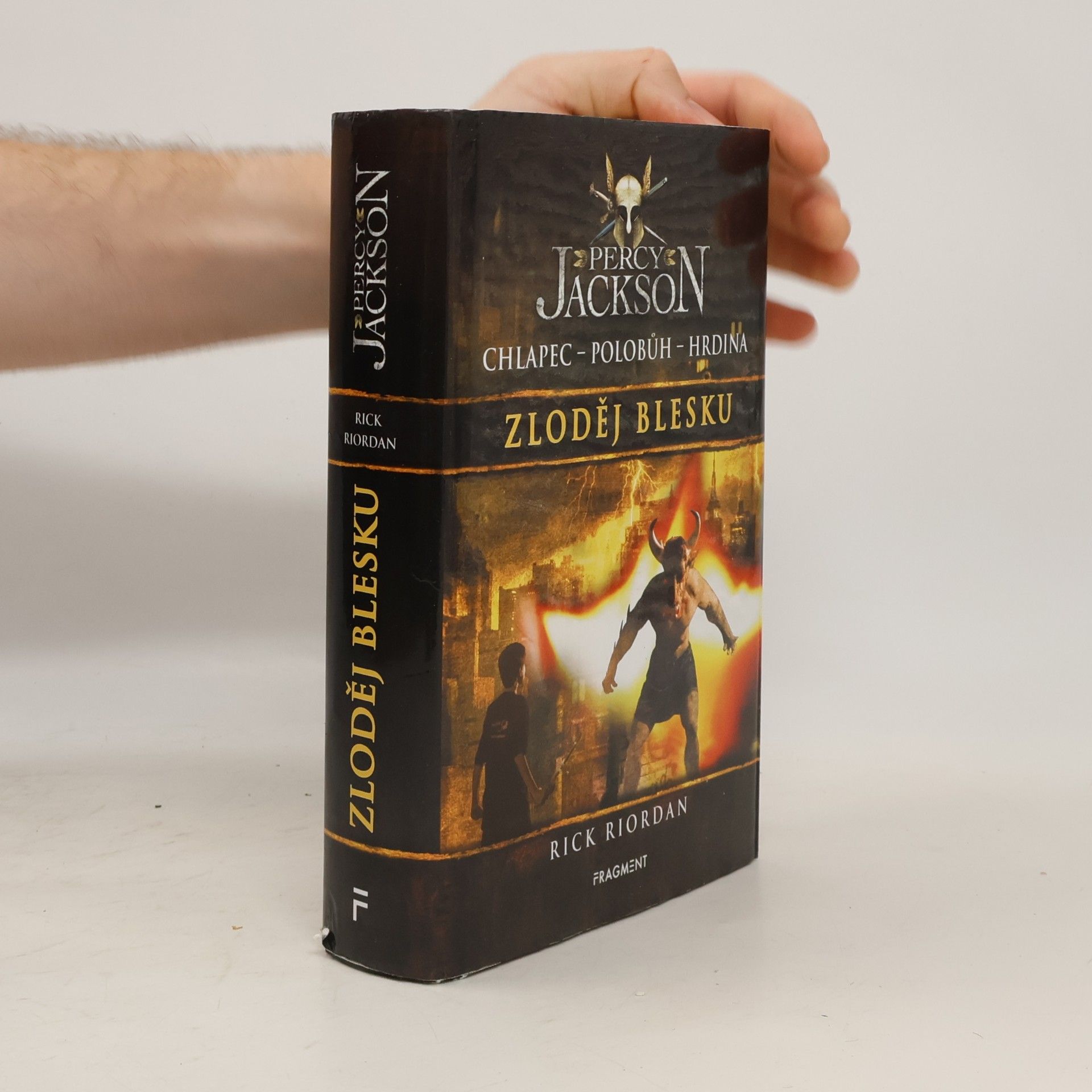 Rick Riordan Percy Jackson. Zloděj blesku