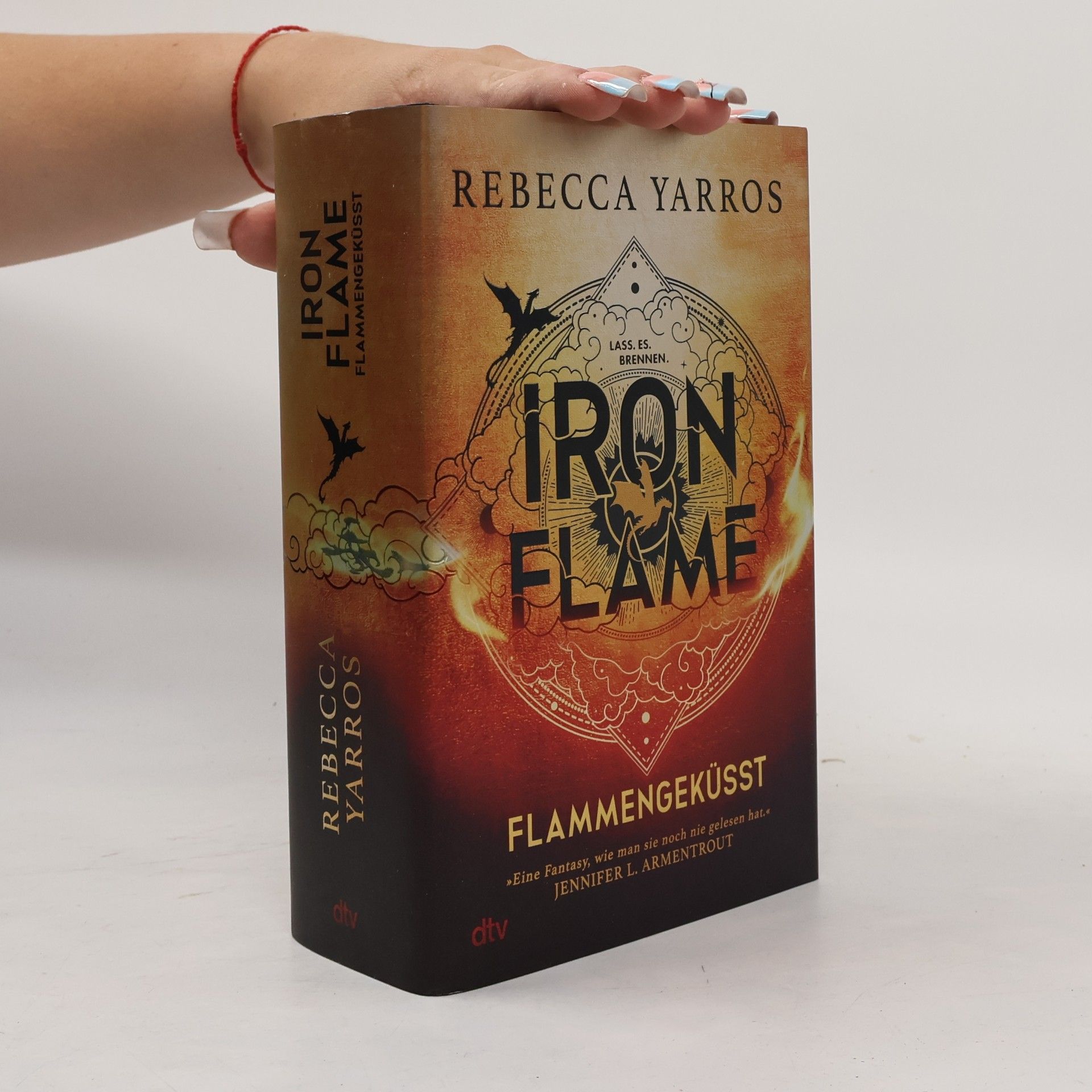 Rebecca Yarros Iron Flame