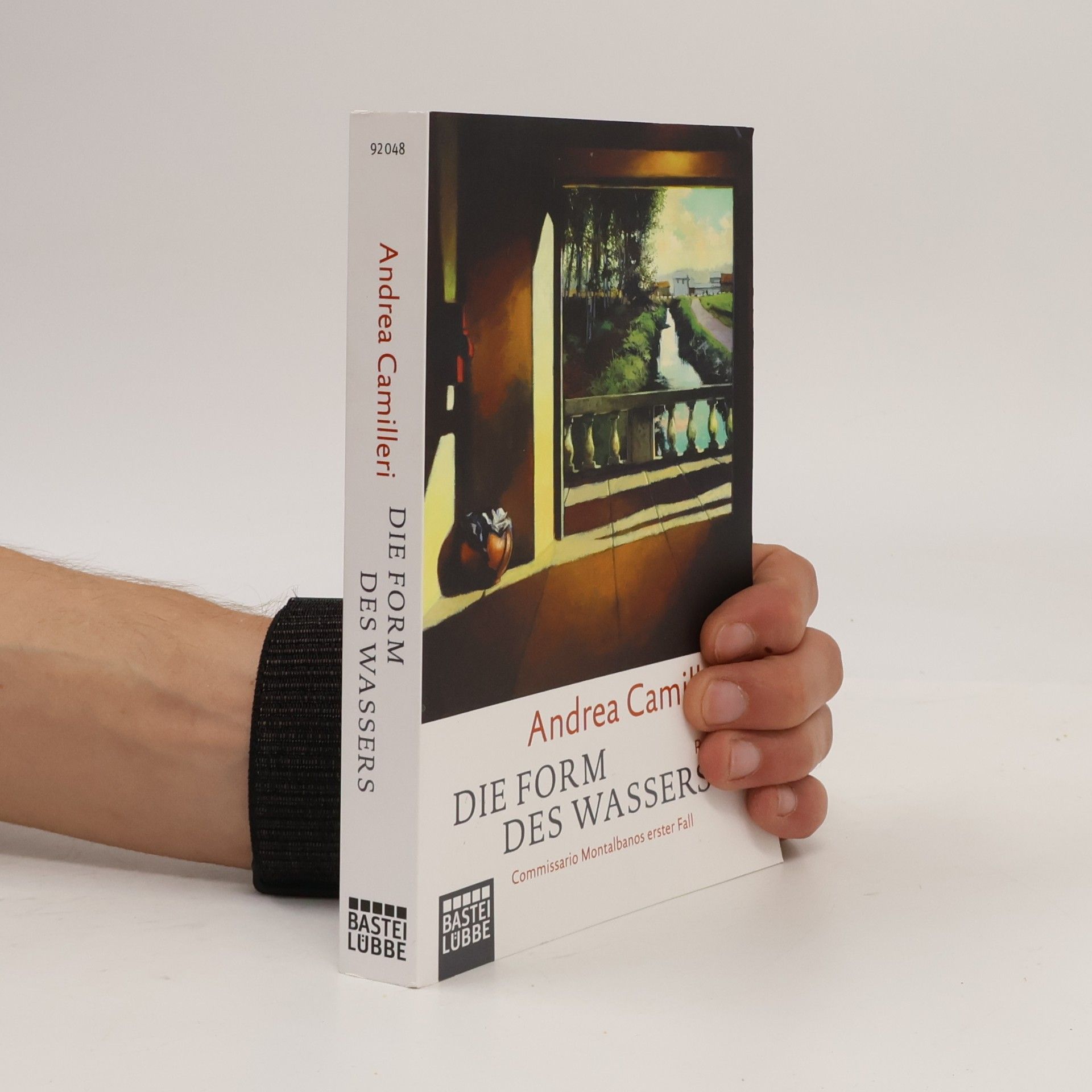 Andrea Camilleri Die Form des Wassers. Commissario Montalbano löst seinen ersten Fall