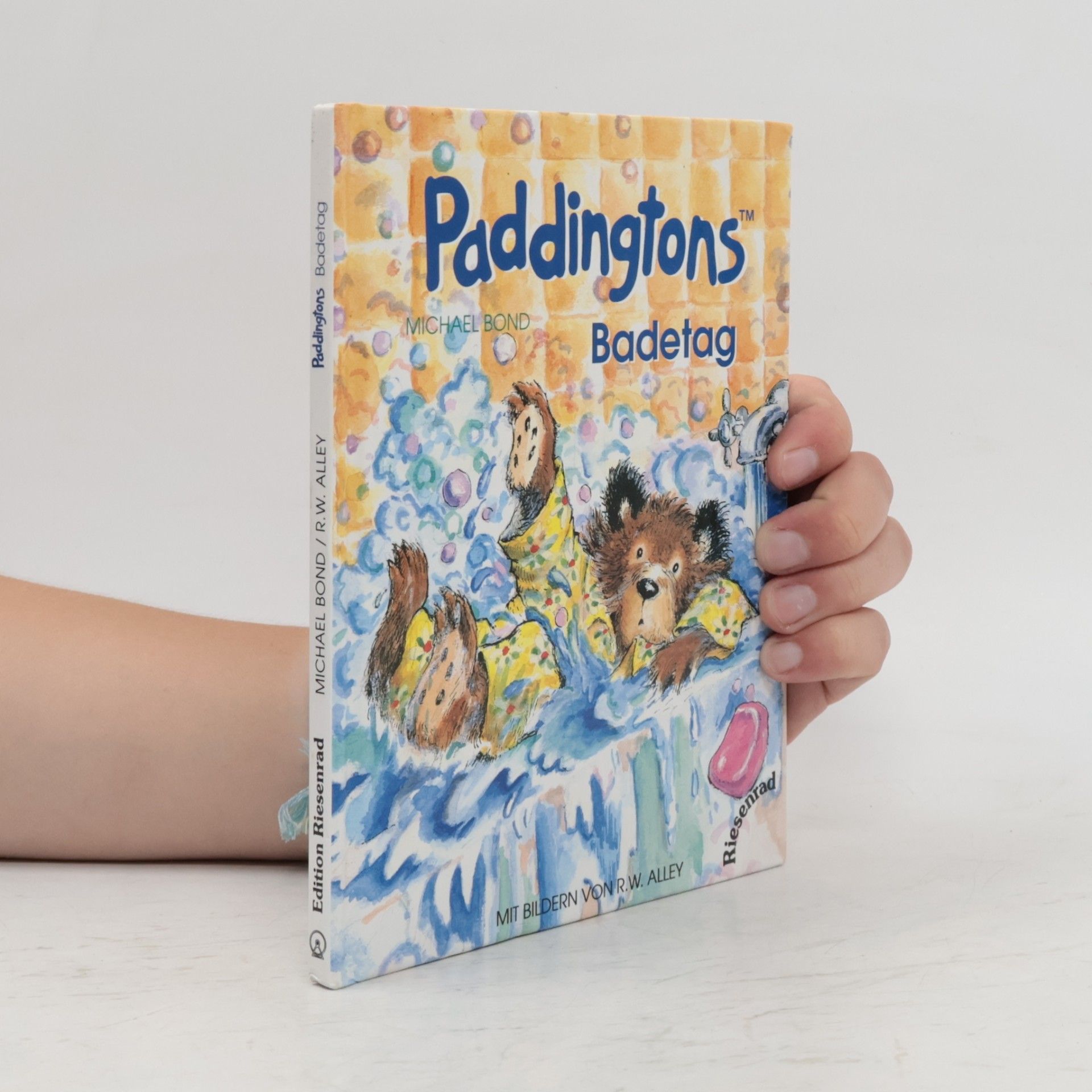 Robert W. Alley Paddingtons Badetag
