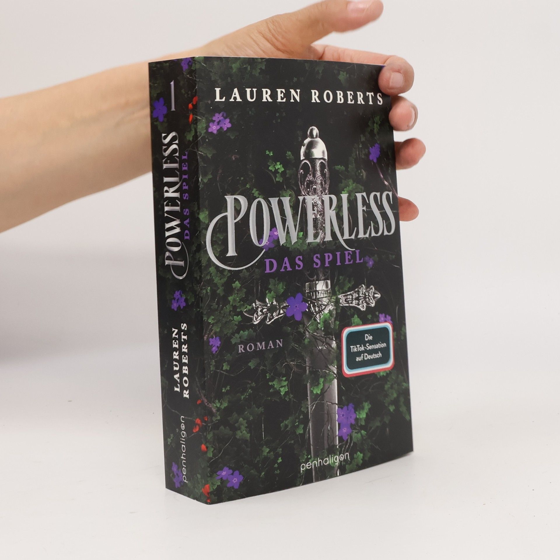 Lauren Roberts Powerless: Das Spiel